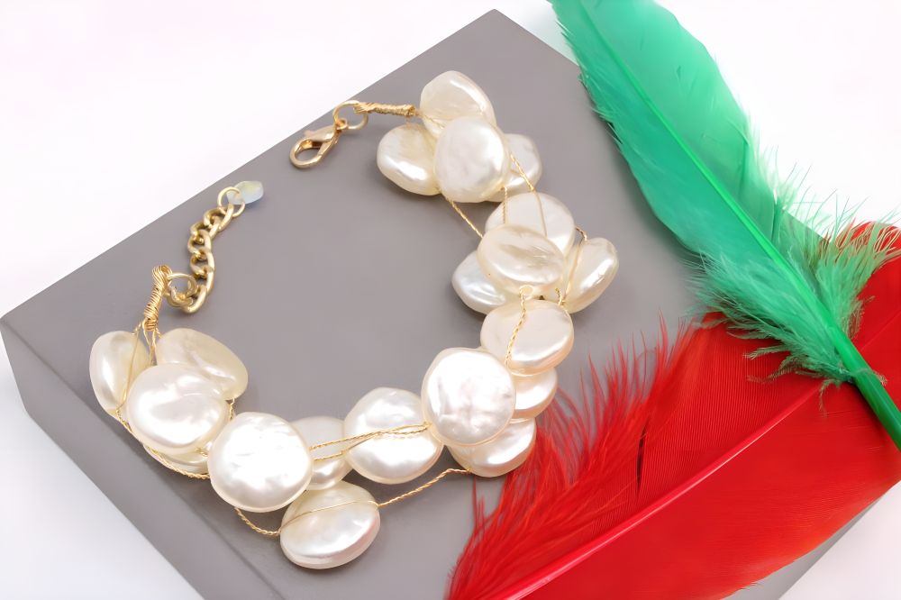 Velvet Artificial Pearls Bracelet