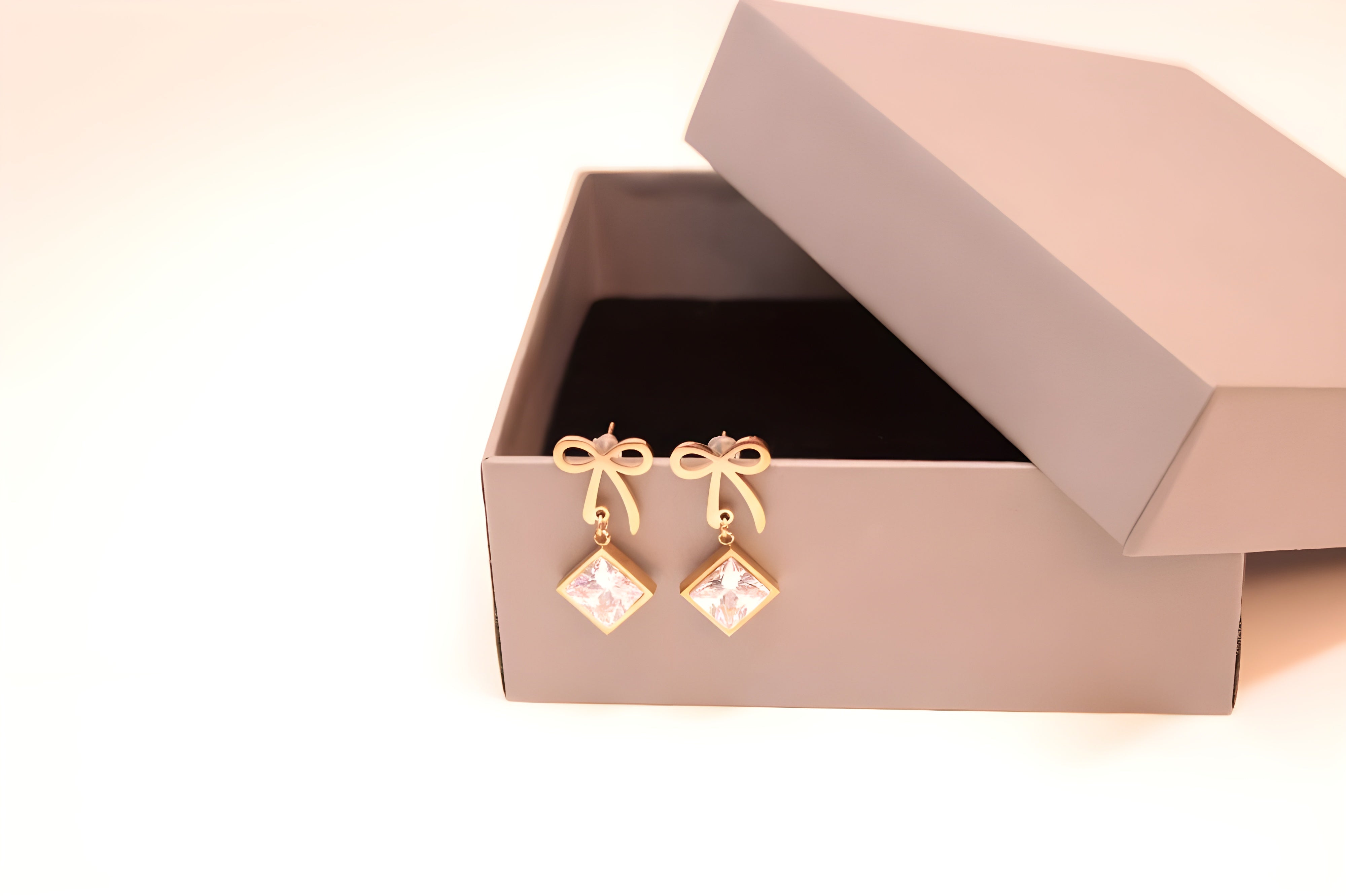 Luxe Luster Earrings