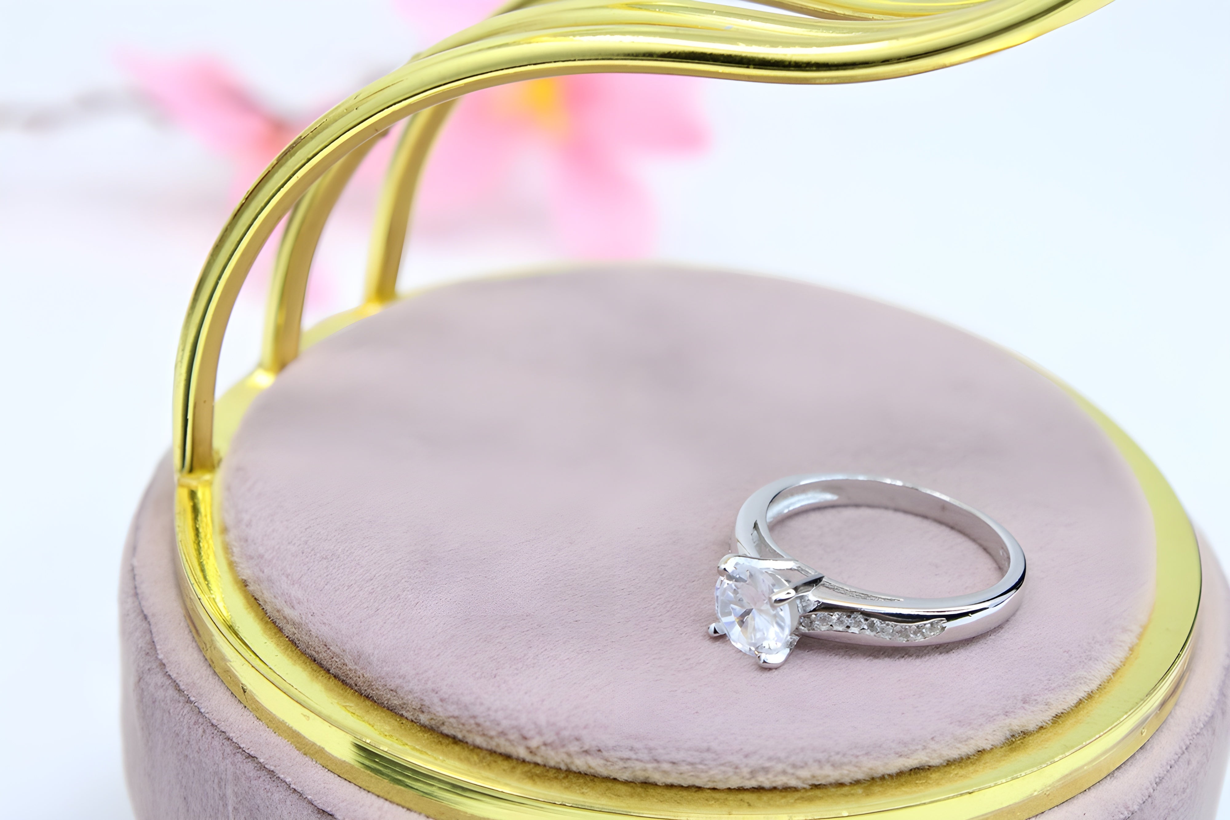 Silver Splendor VeeLux Premium Crystal Ring