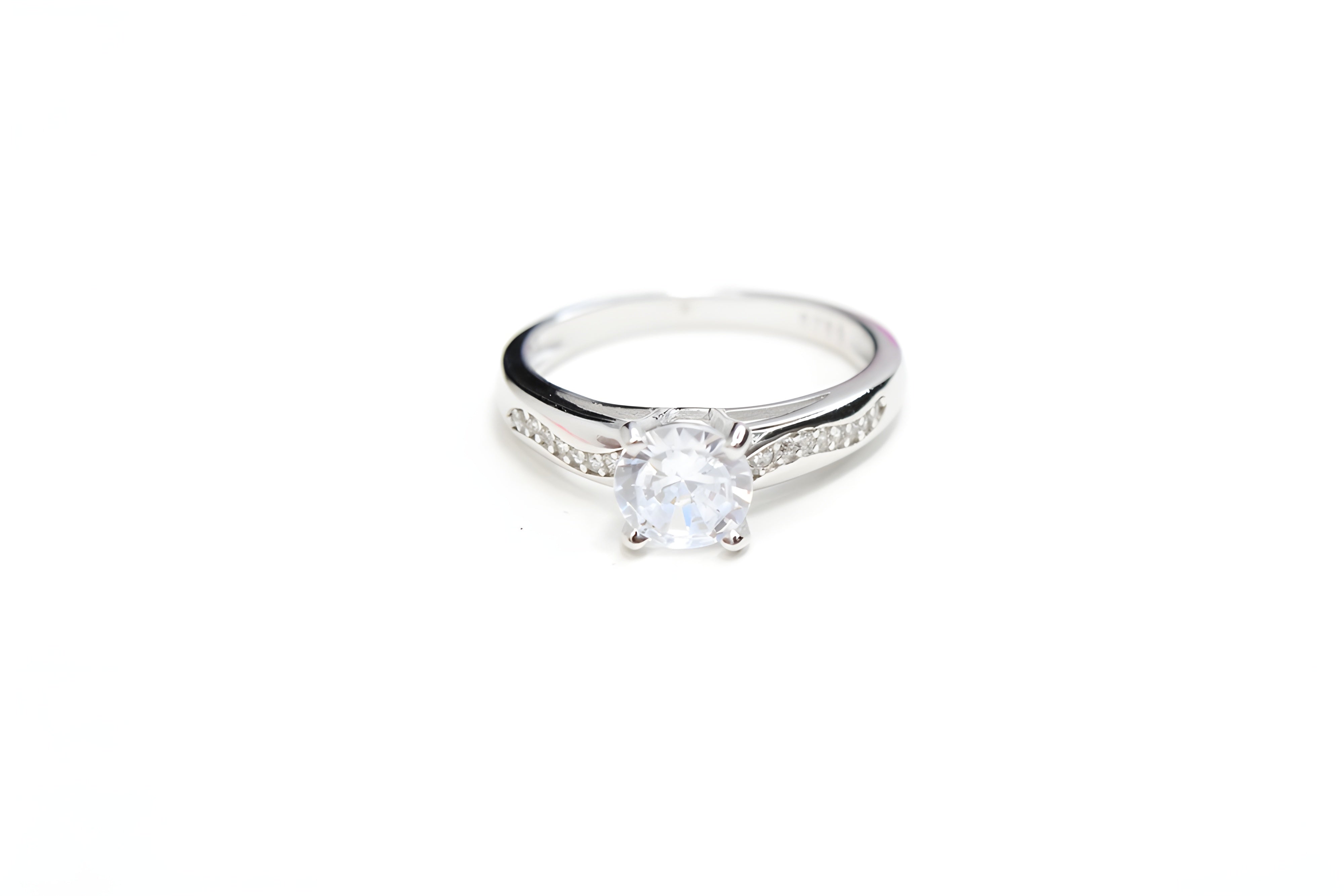 Silver Splendor VeeLux Premium Crystal Ring