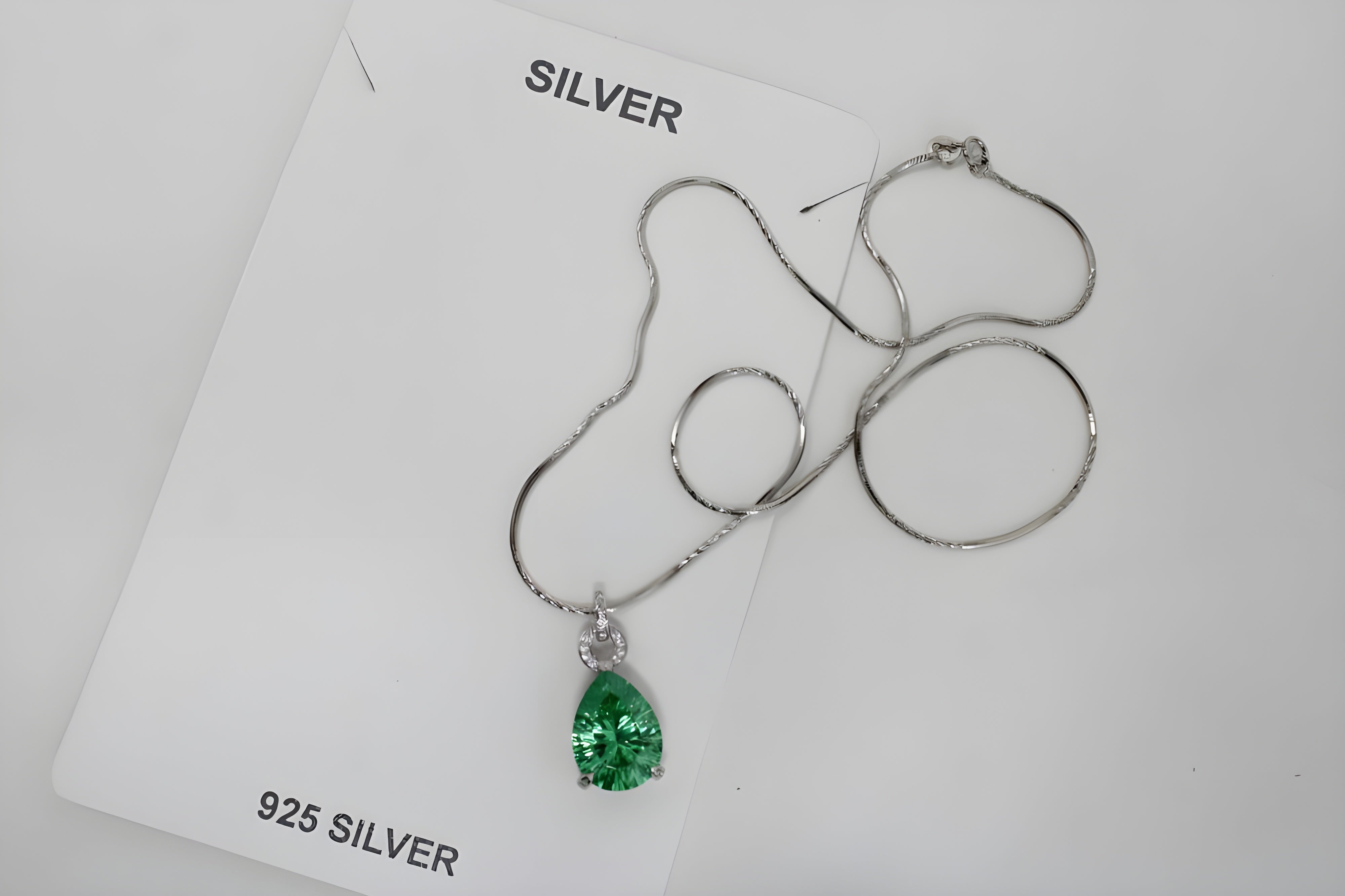 VeeLux Twirl Sparkle Pendant Necklace