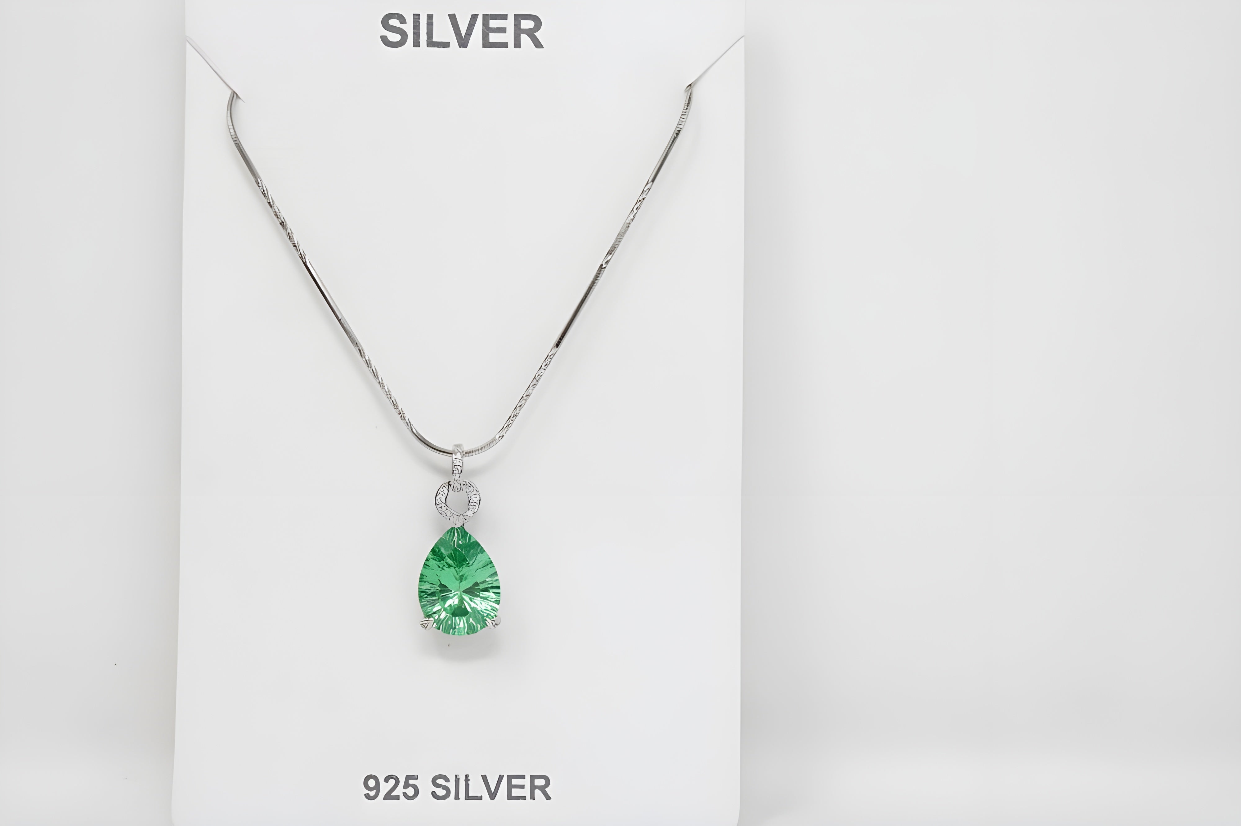 VeeLux Twirl Sparkle Pendant Necklace