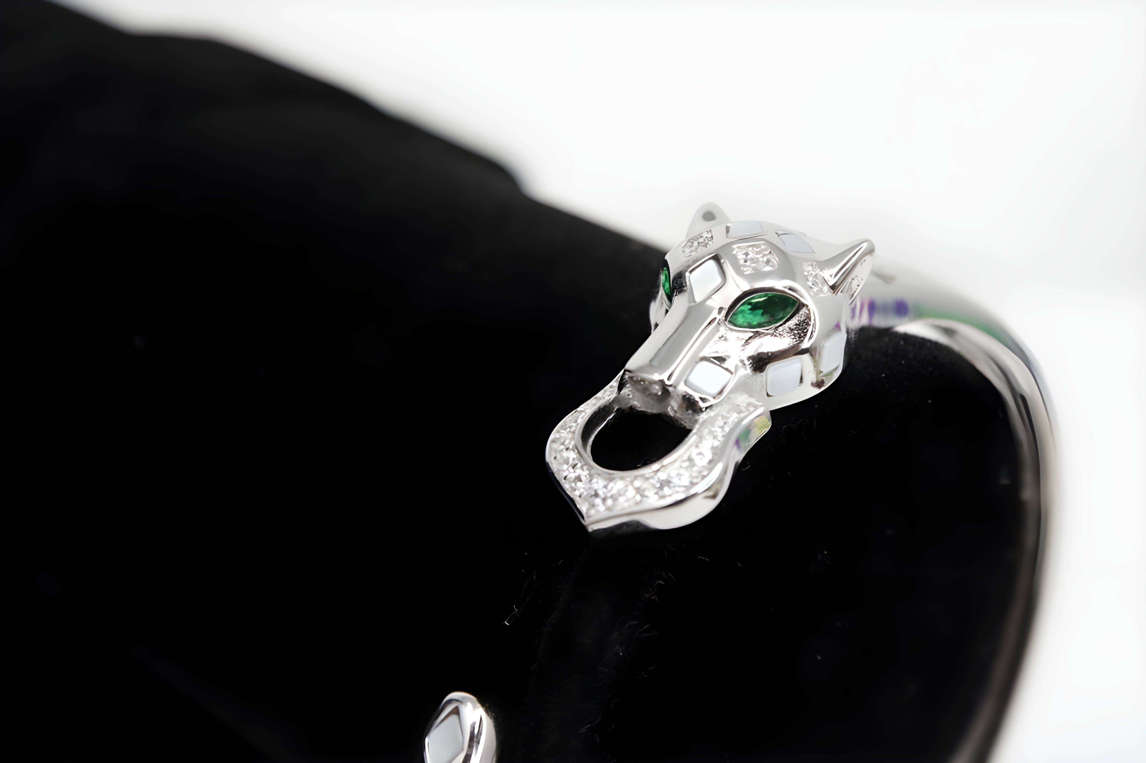 Sterling Silver VeeLux Premium Crystal Green Classic Elegance Bracelet
