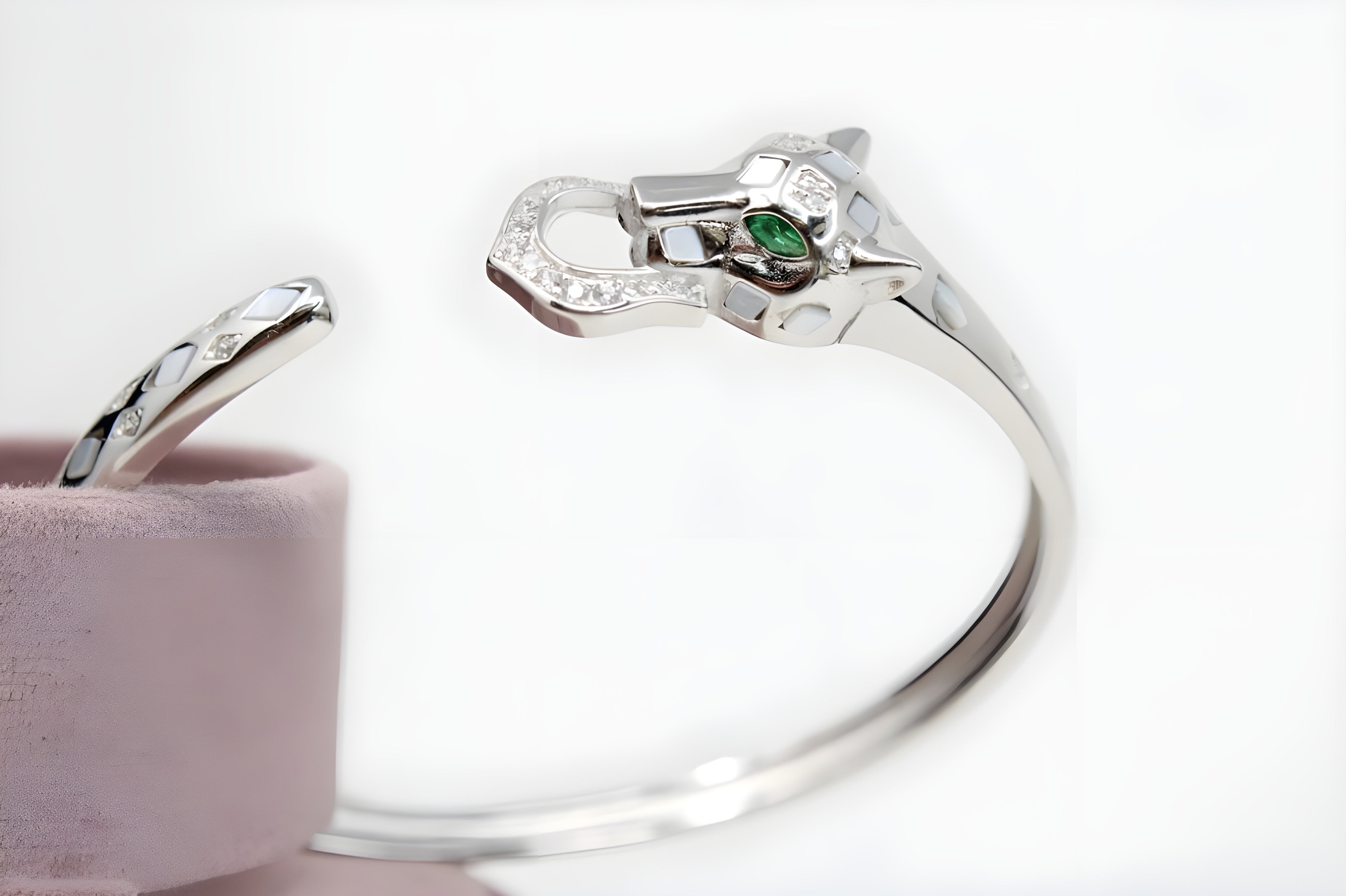 Sterling Silver VeeLux Premium Crystal Green Classic Elegance Bracelet