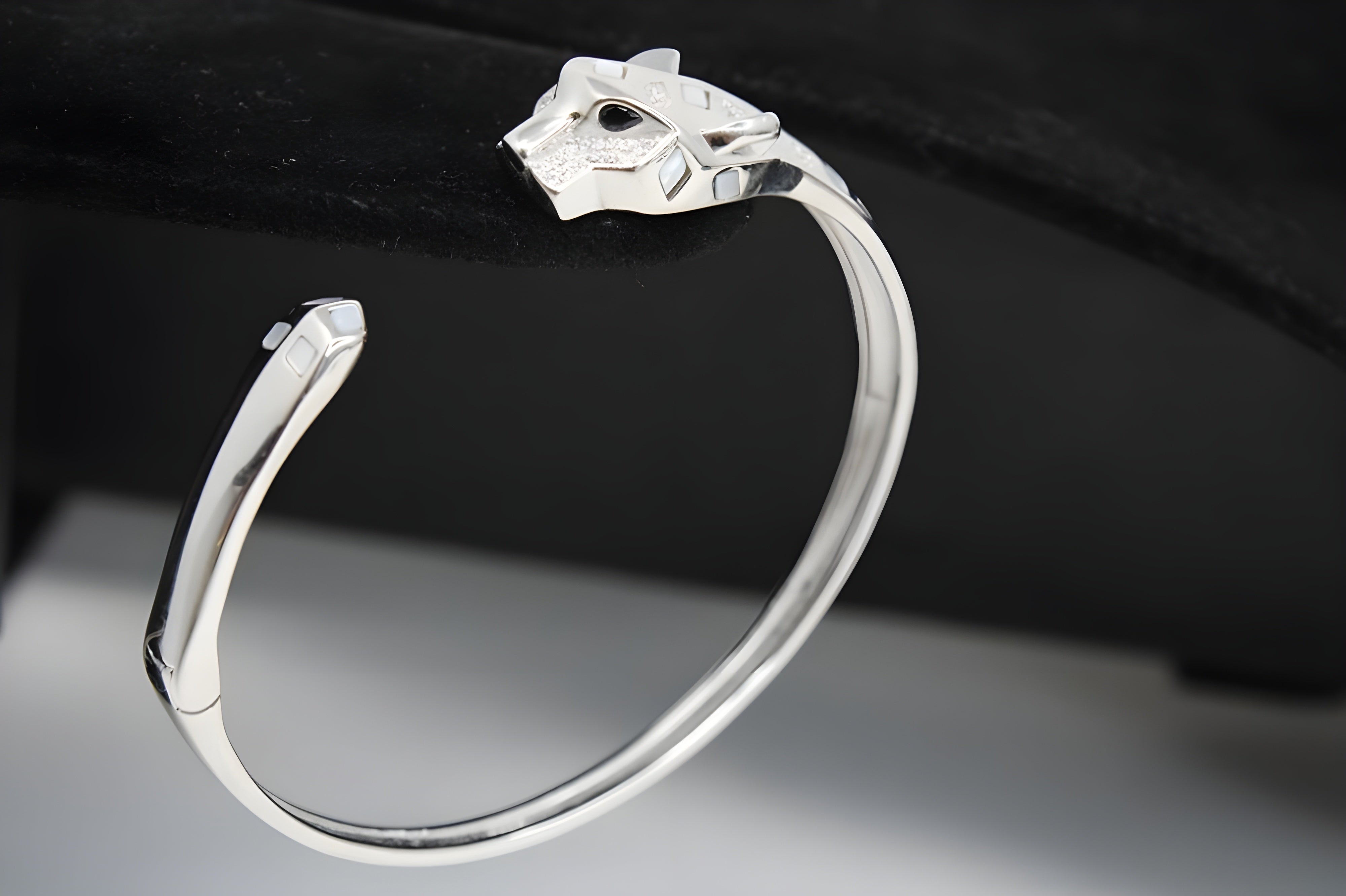 Sterling Silver Serpentine VeeLux Premium Crystal Elegant Bracelet