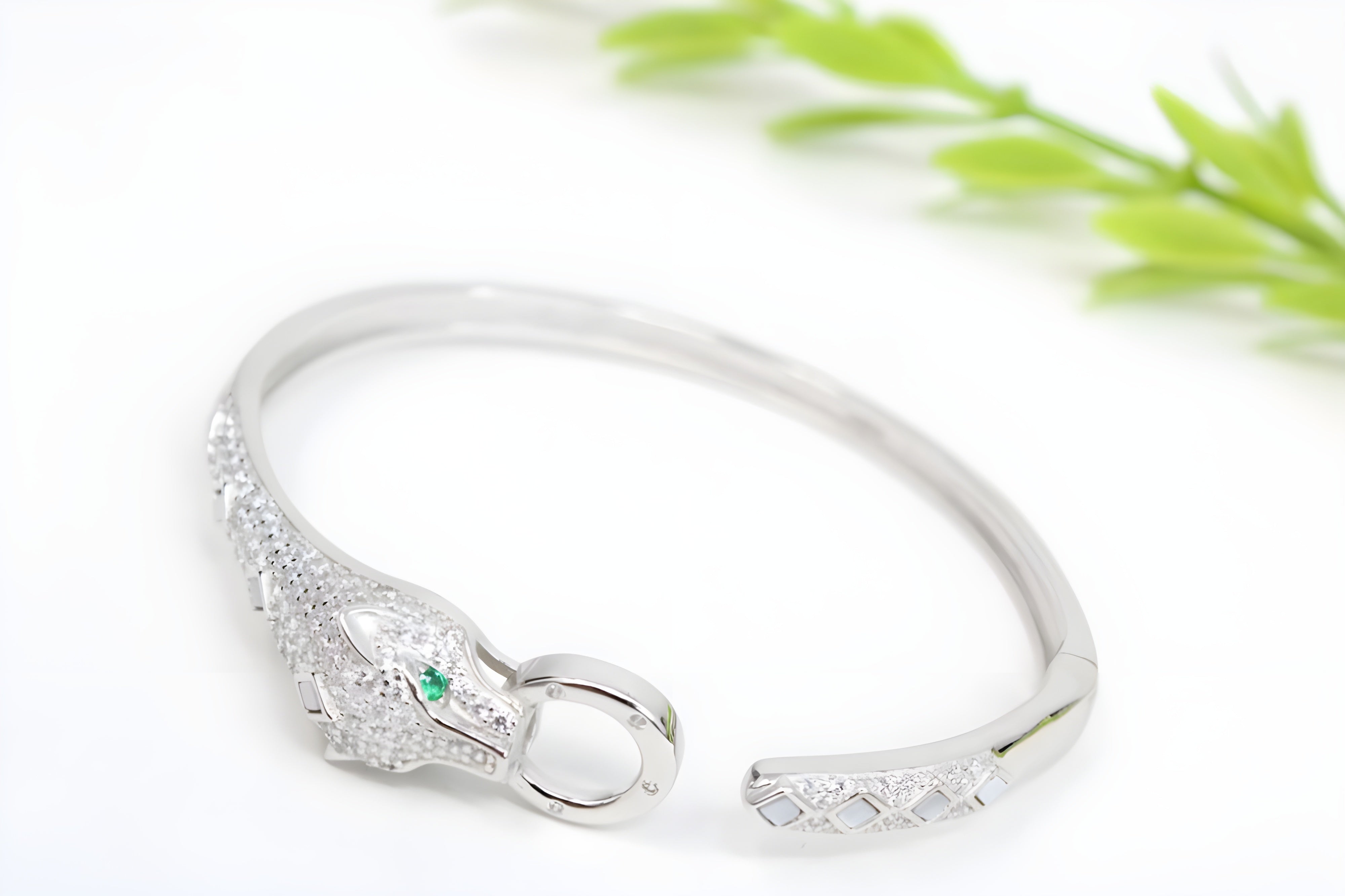 Serene Silver Serpentine VeeLux Premium Crystal Bracelet