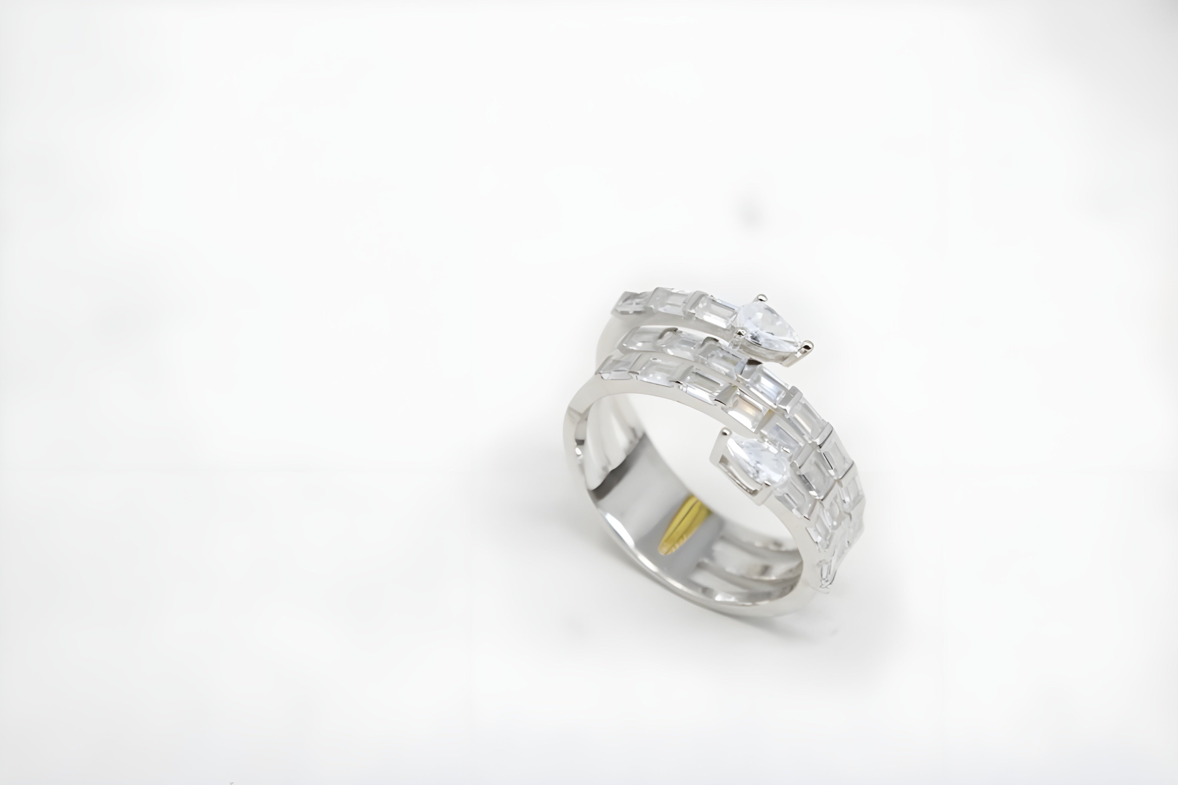 Pristine Brilliance VeeLux Ring