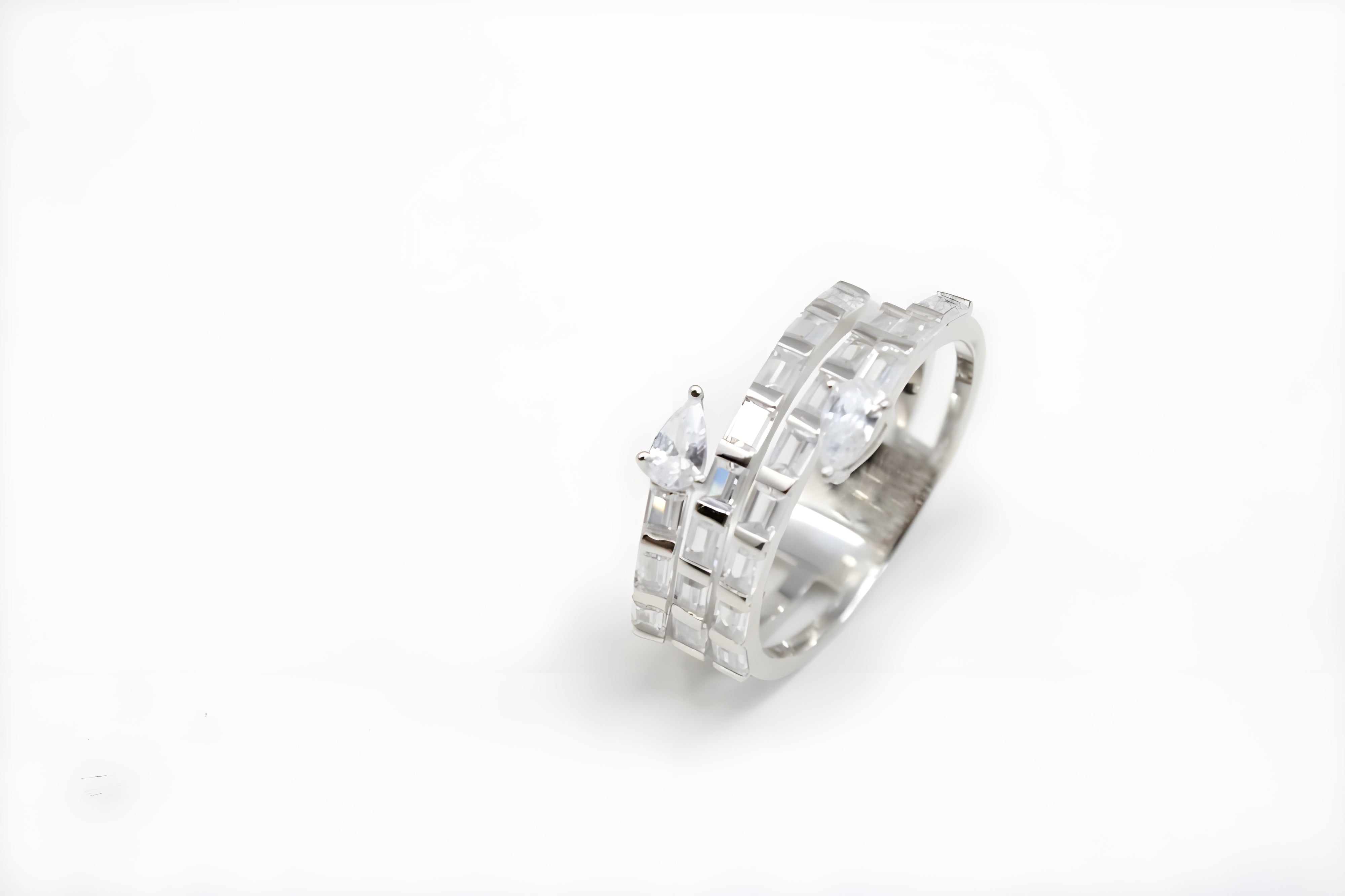 Pristine Brilliance VeeLux Ring