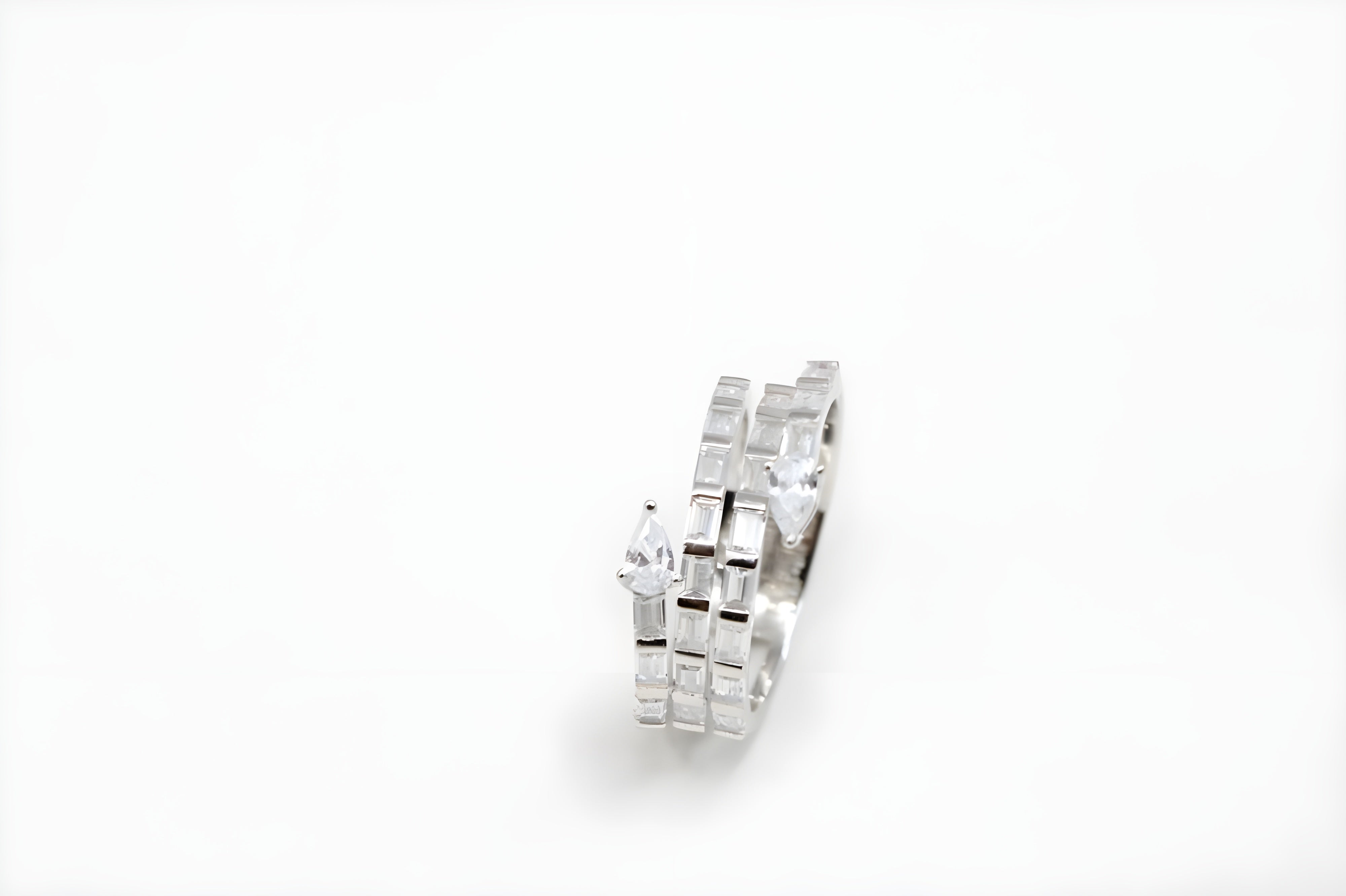 Pristine Brilliance VeeLux Ring