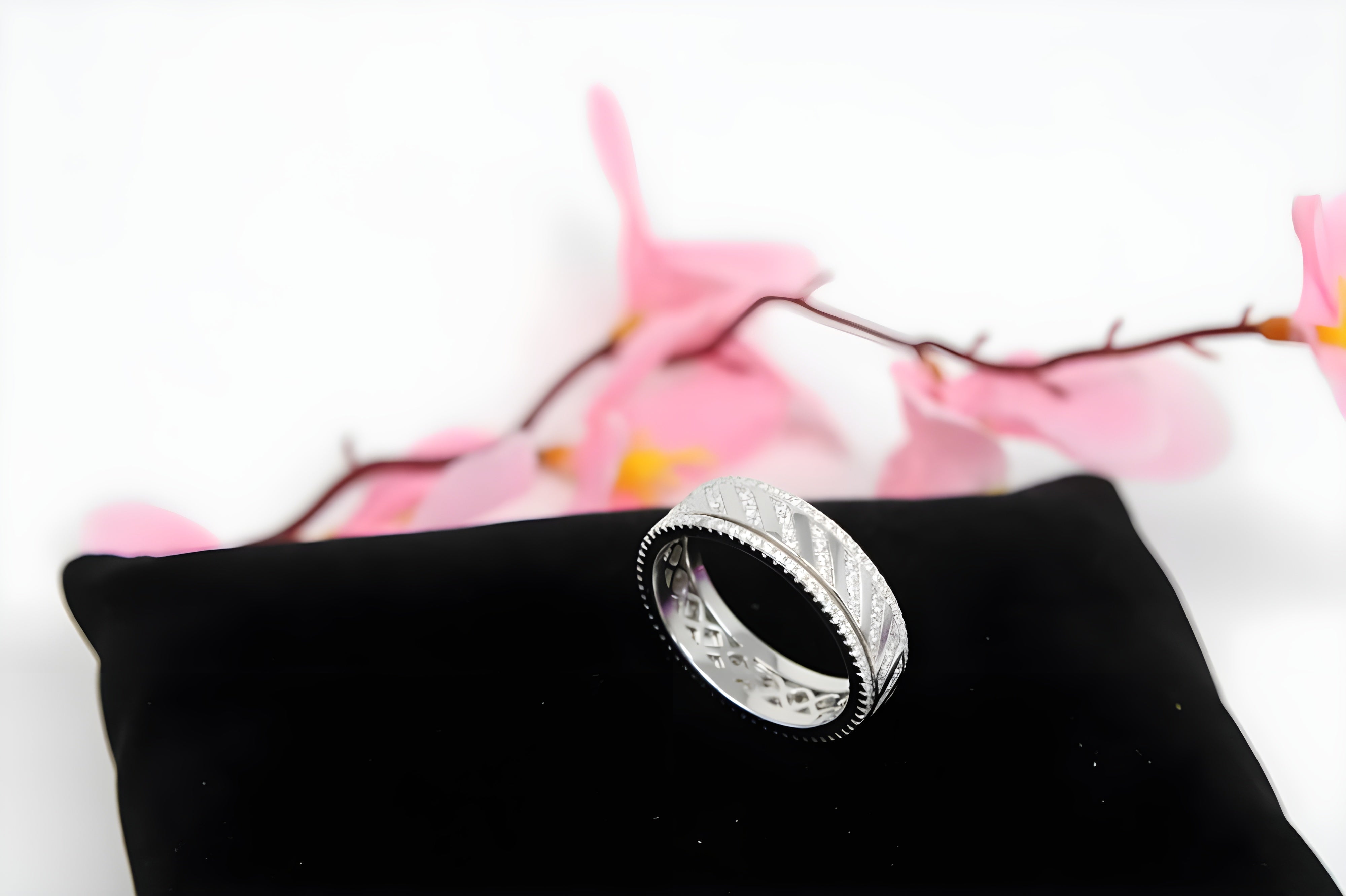 Sterling Silver VeeLux Premium Crystal Shimmer Ring
