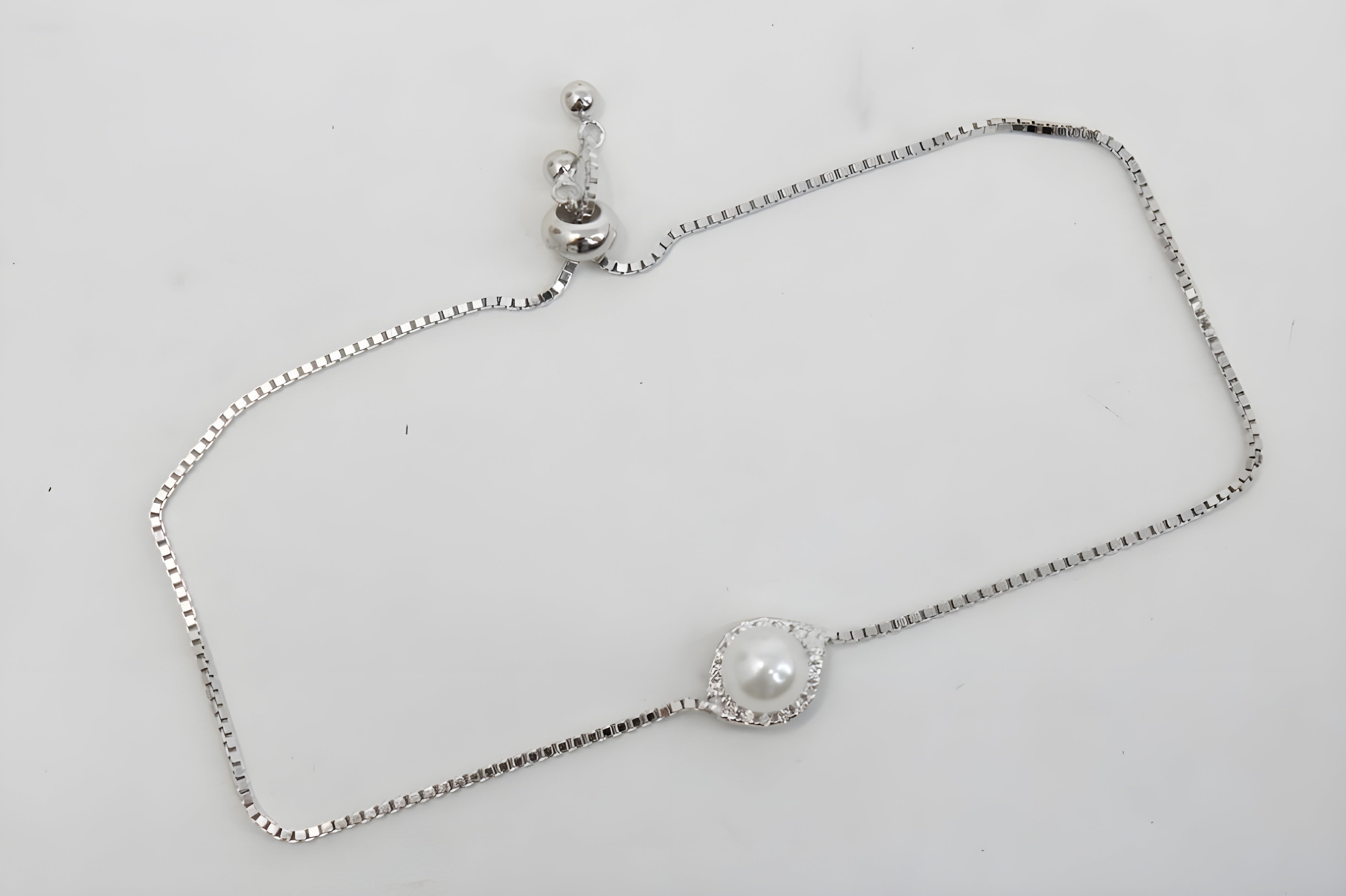 Veeves Timeless Pearl Crystal Bracelet