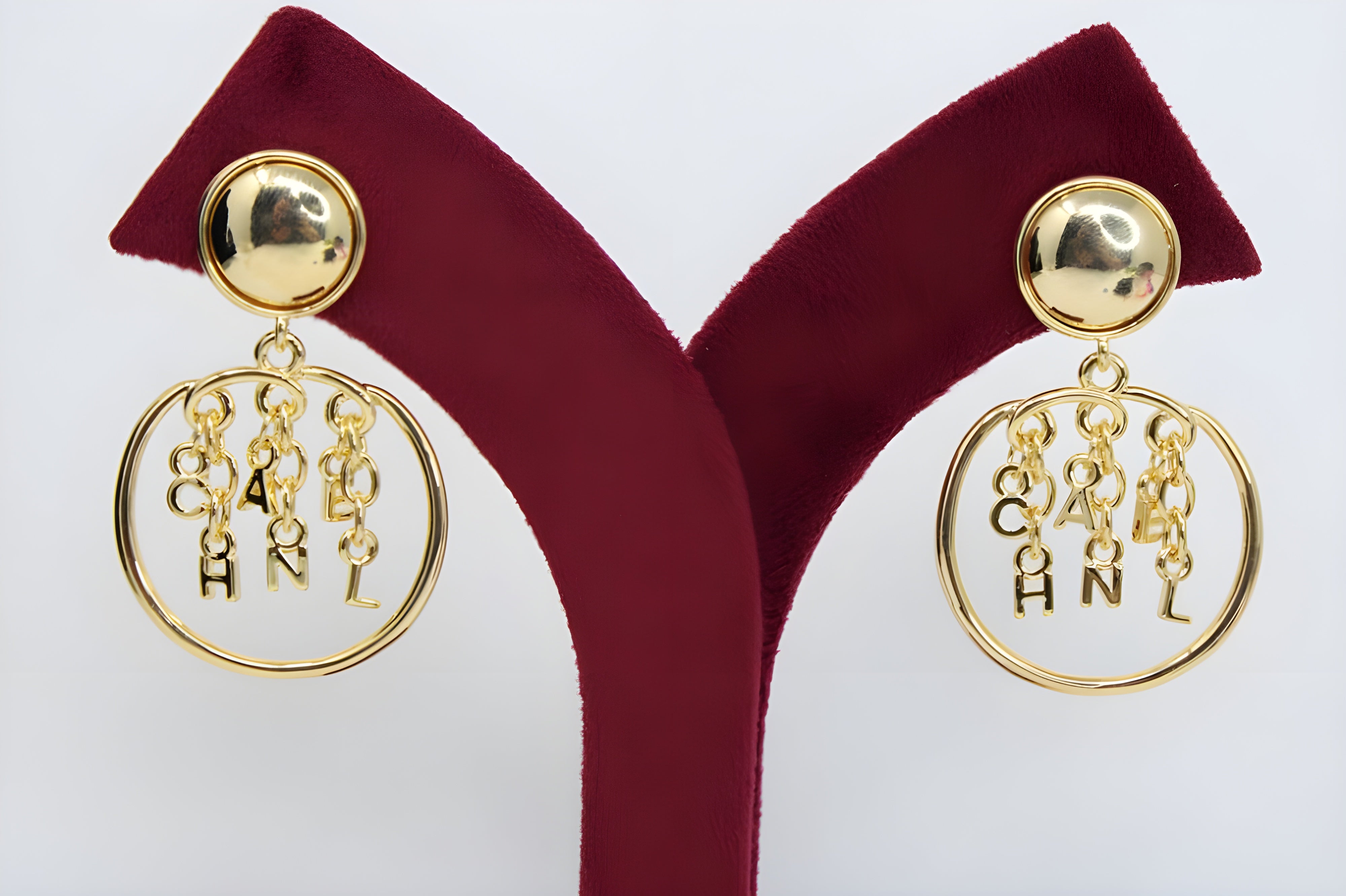Elegant Gold-Tone Filigree Drop Earrings