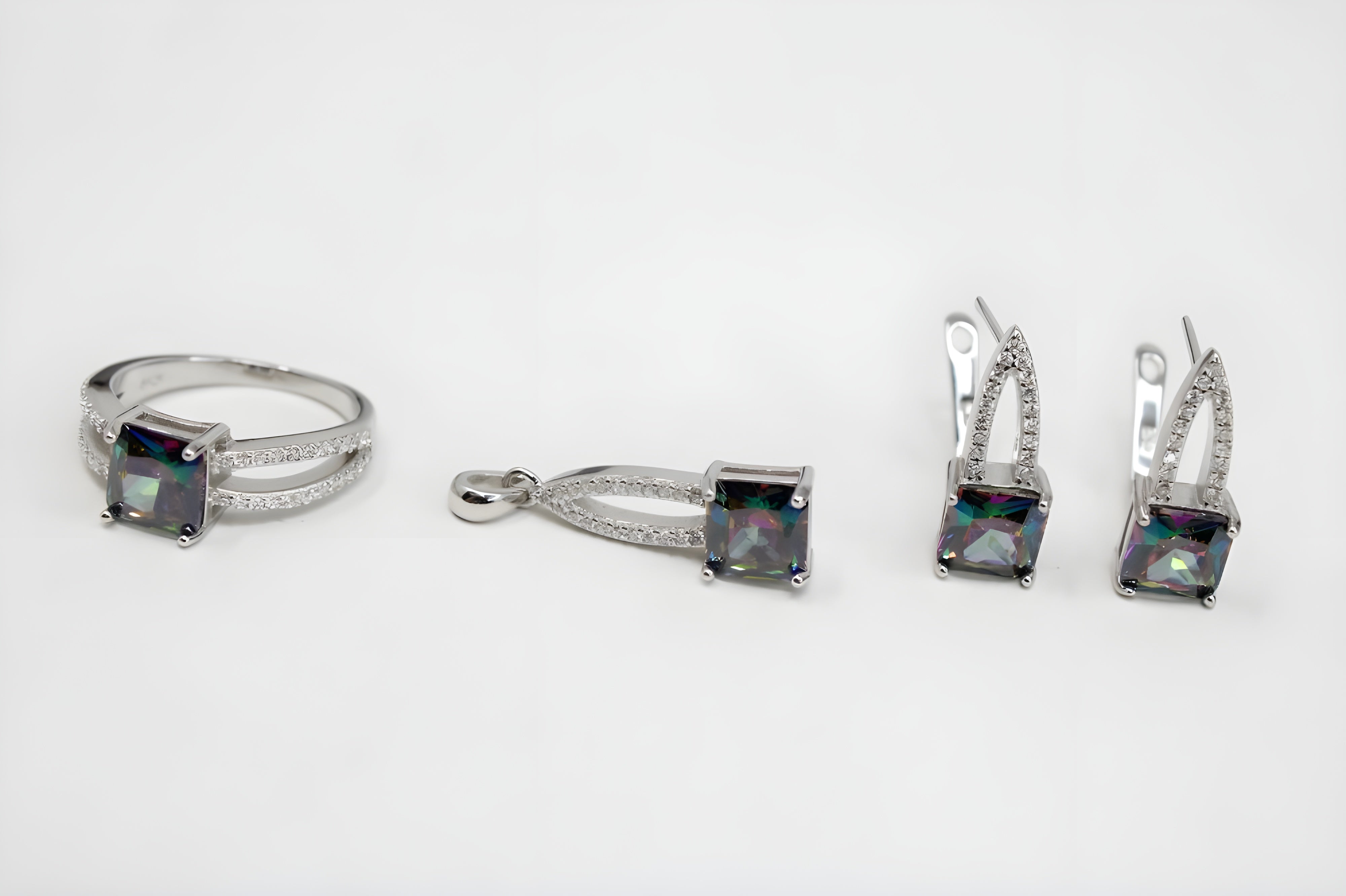 Mystic Rainbow Square Diamond Pendent Set