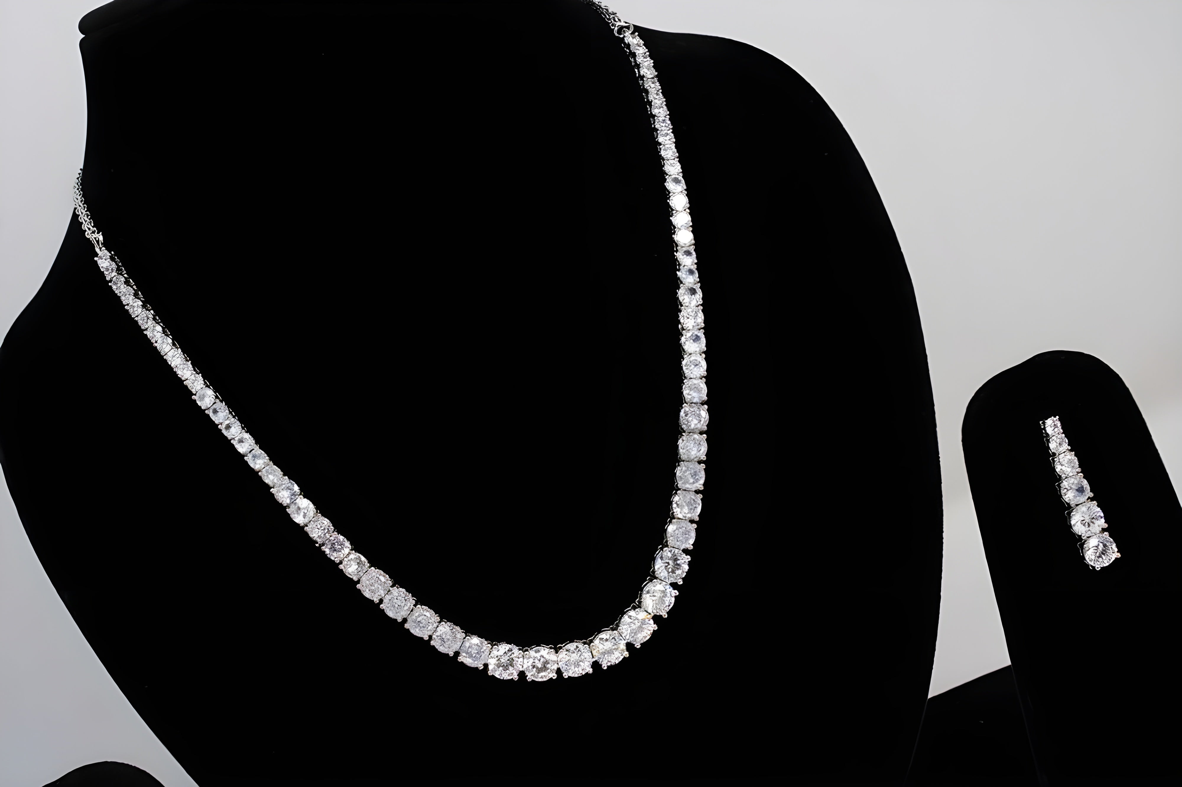 Silver Sparkle Crystal Necklace Set