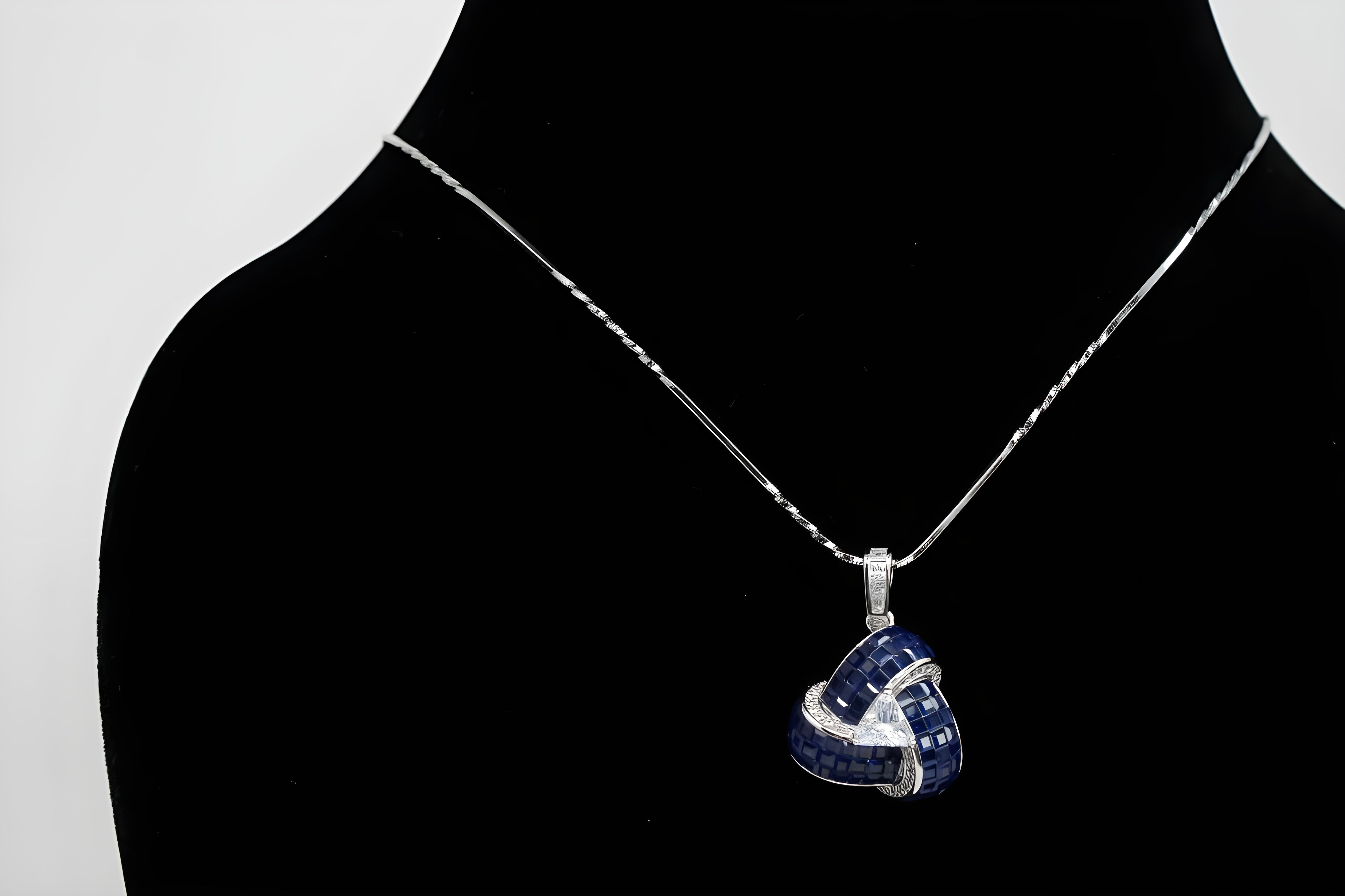 Rose Quartz Elegance Pendant