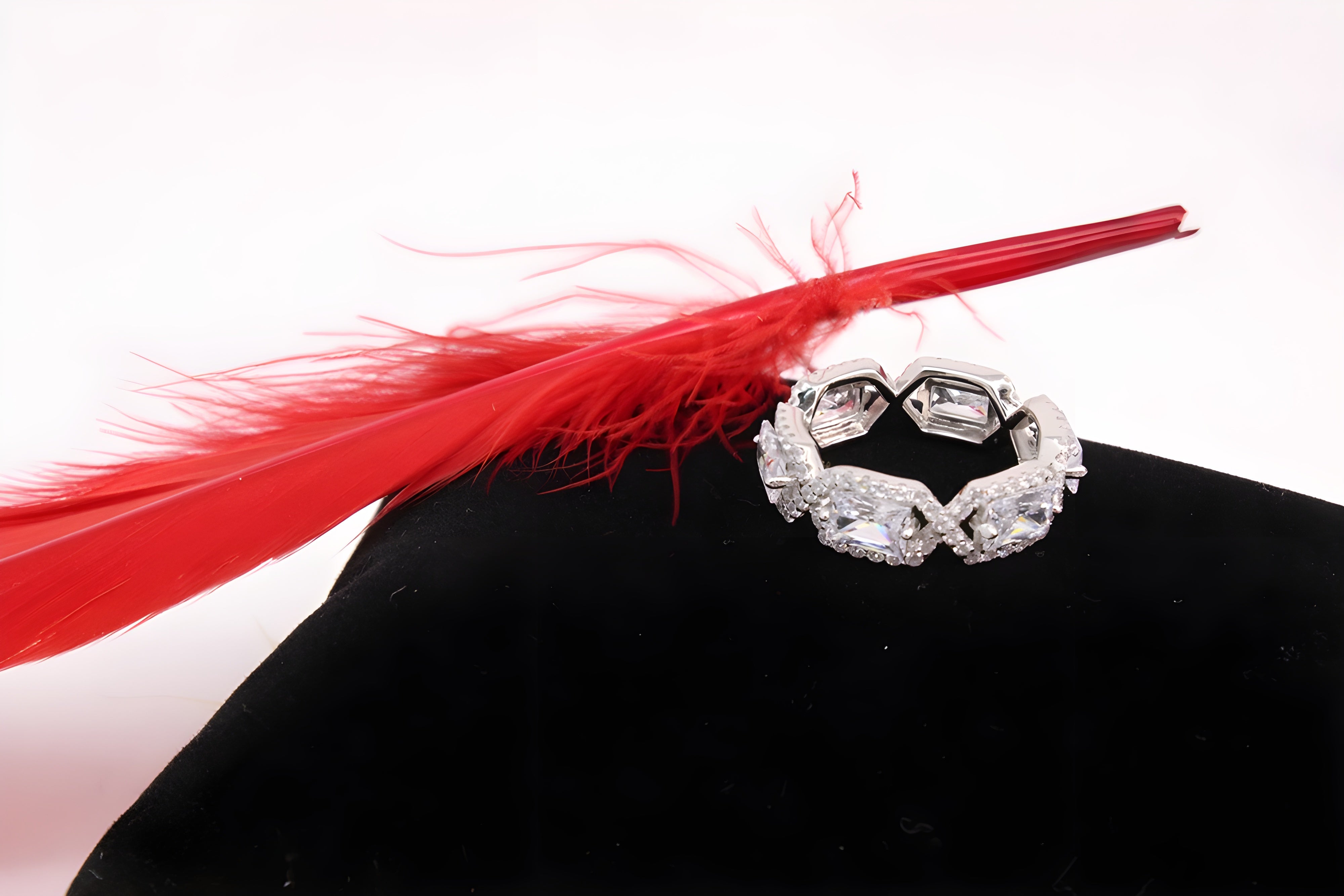 Luminous Halo Crystal Radiance Ring