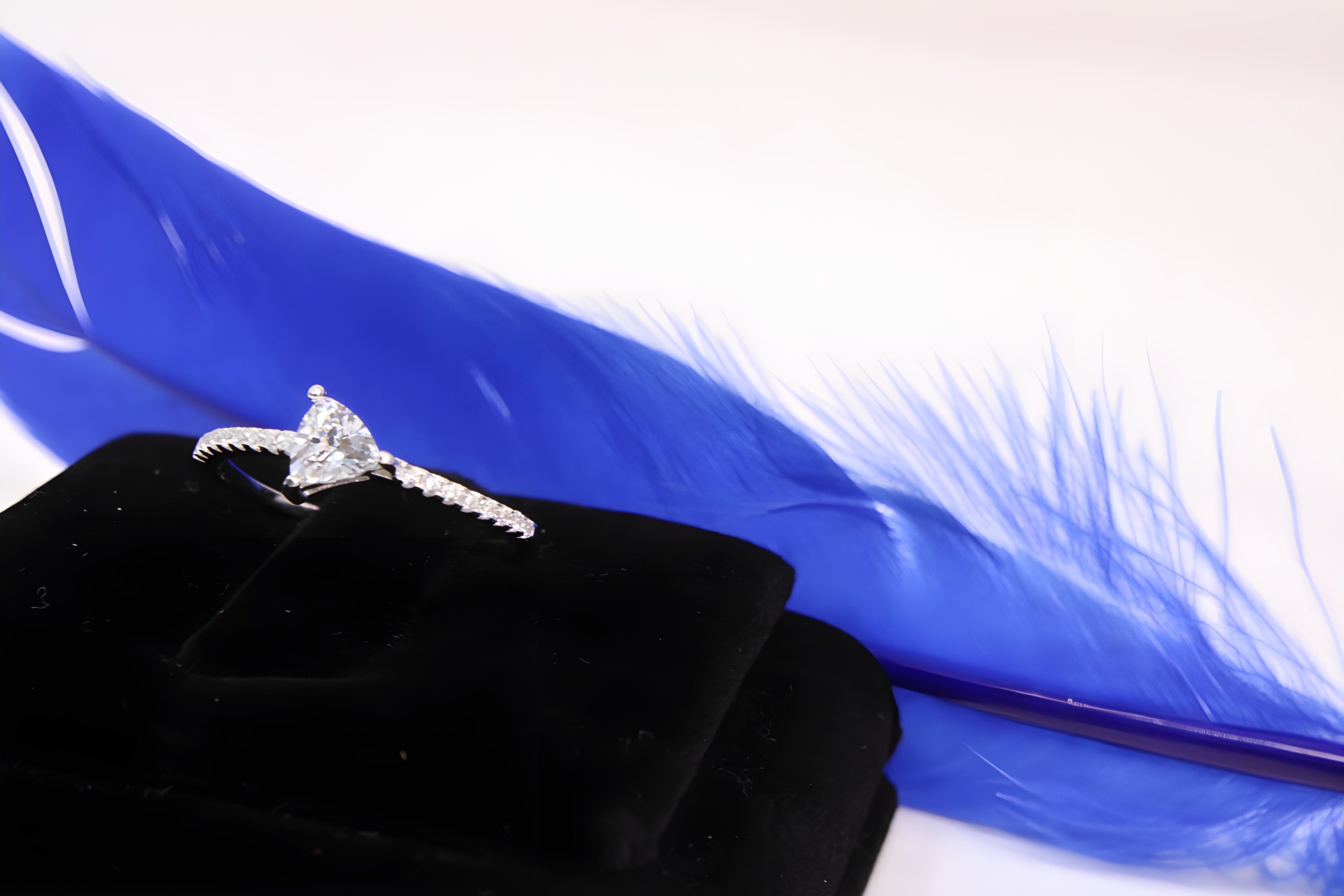 Sterling Silver VeeLux Premium Crystal Triangular Splendor Ring
