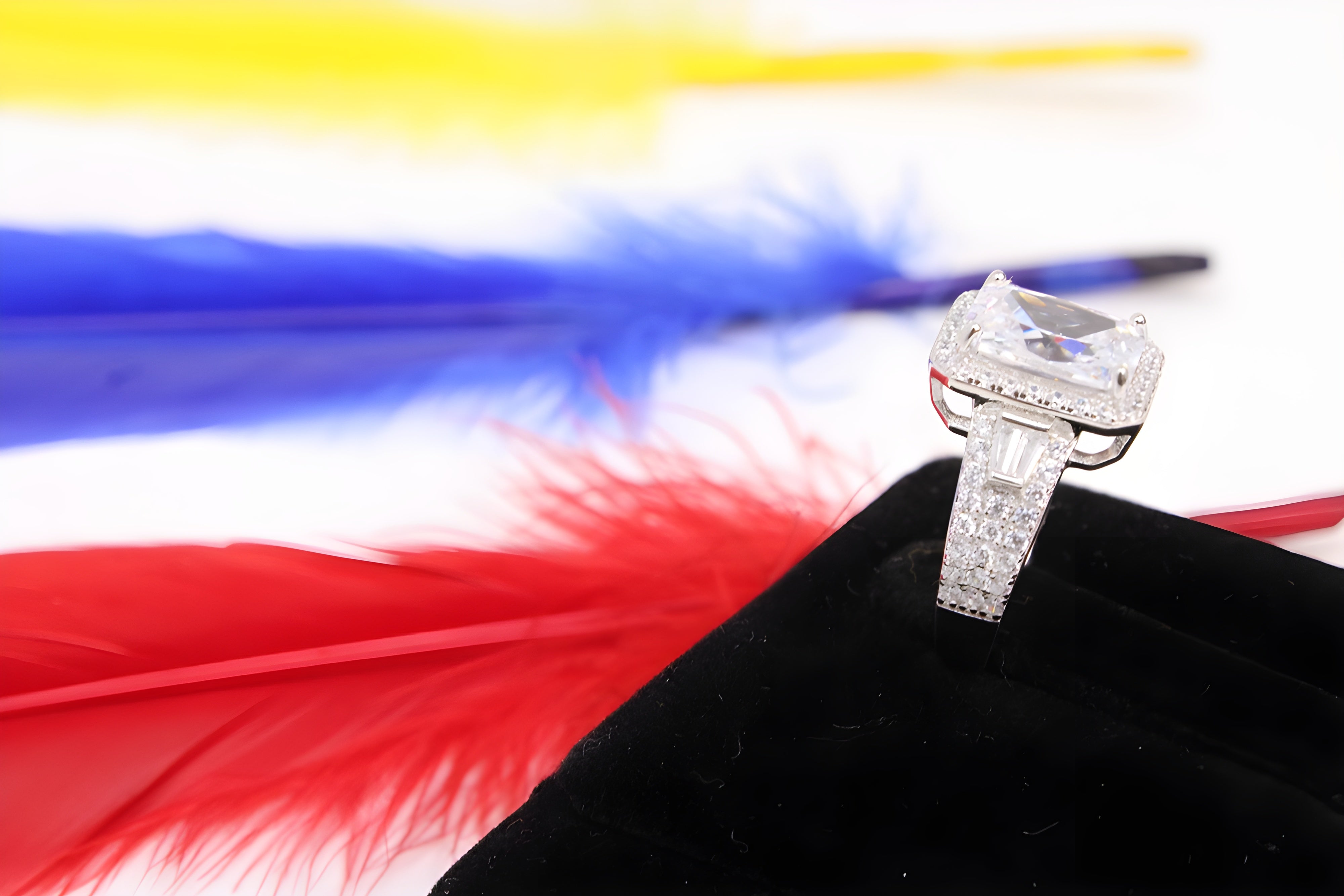 Sterling Silver VeeLux Premium Crystal Luminary Ring