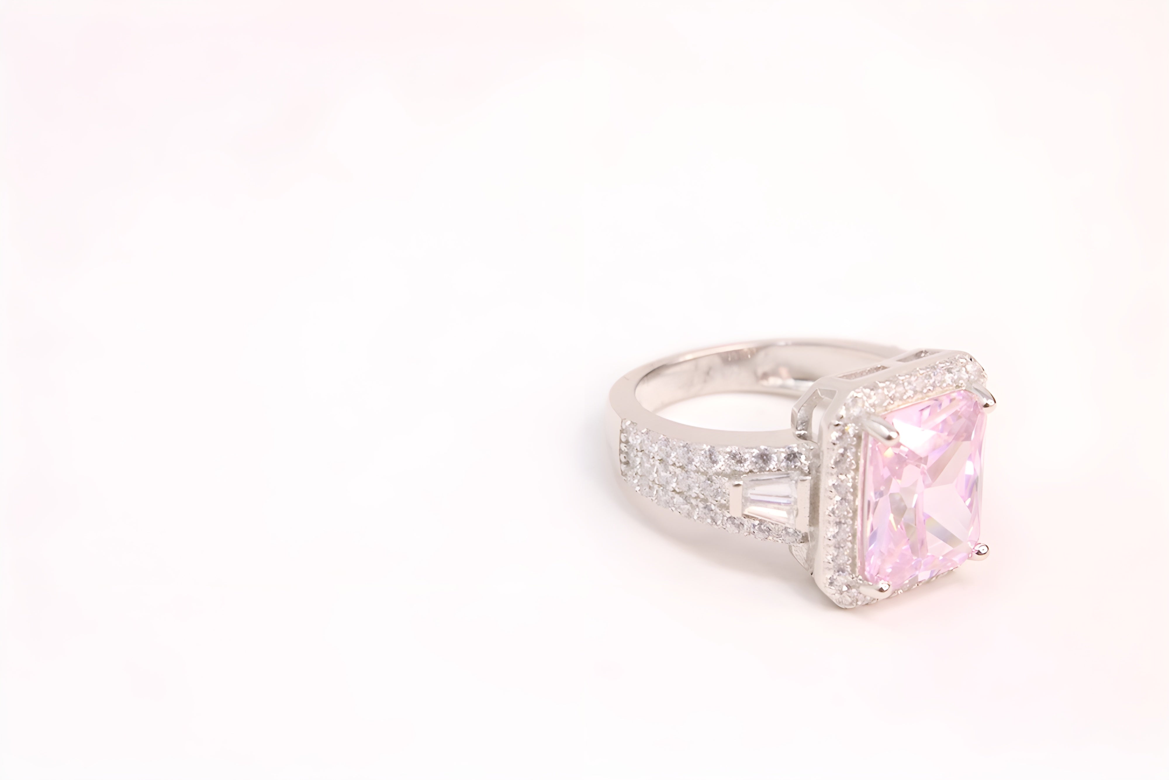 Sterling Silver VeeLux Premium Crystal Luminary Ring