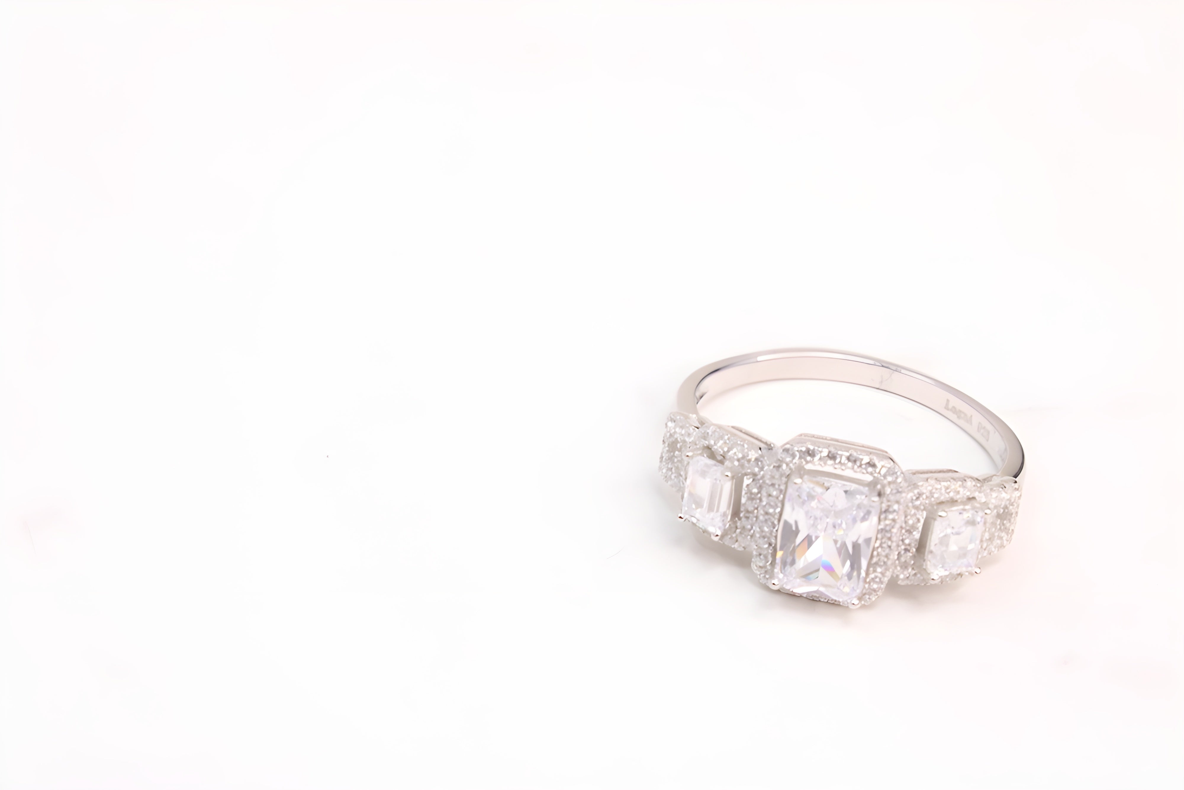Sterling Silver VeeLux Premium Crystal Triplet Ring