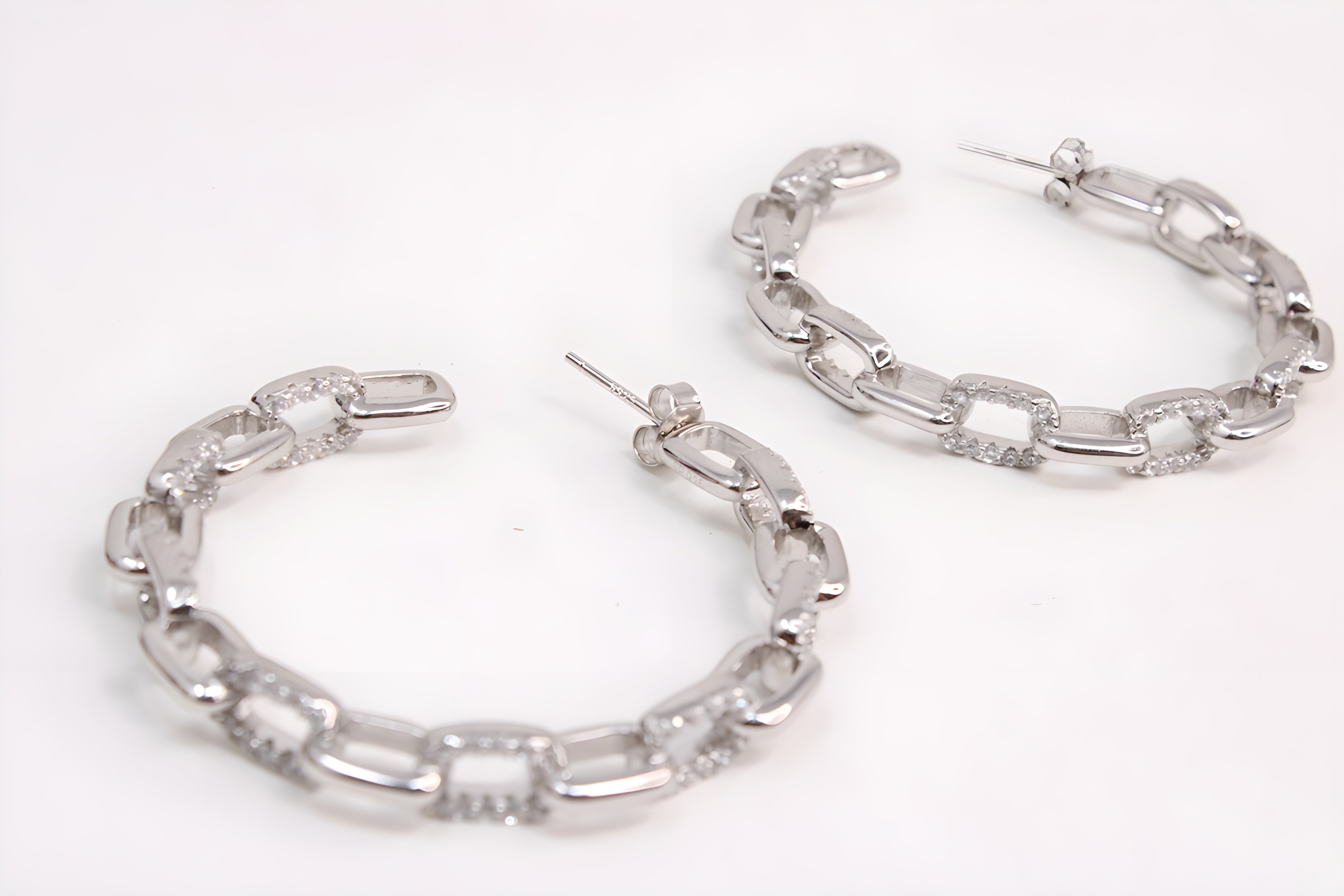Sterling Silver Splendor VeeLux Premium Crystal Hoop Earrings