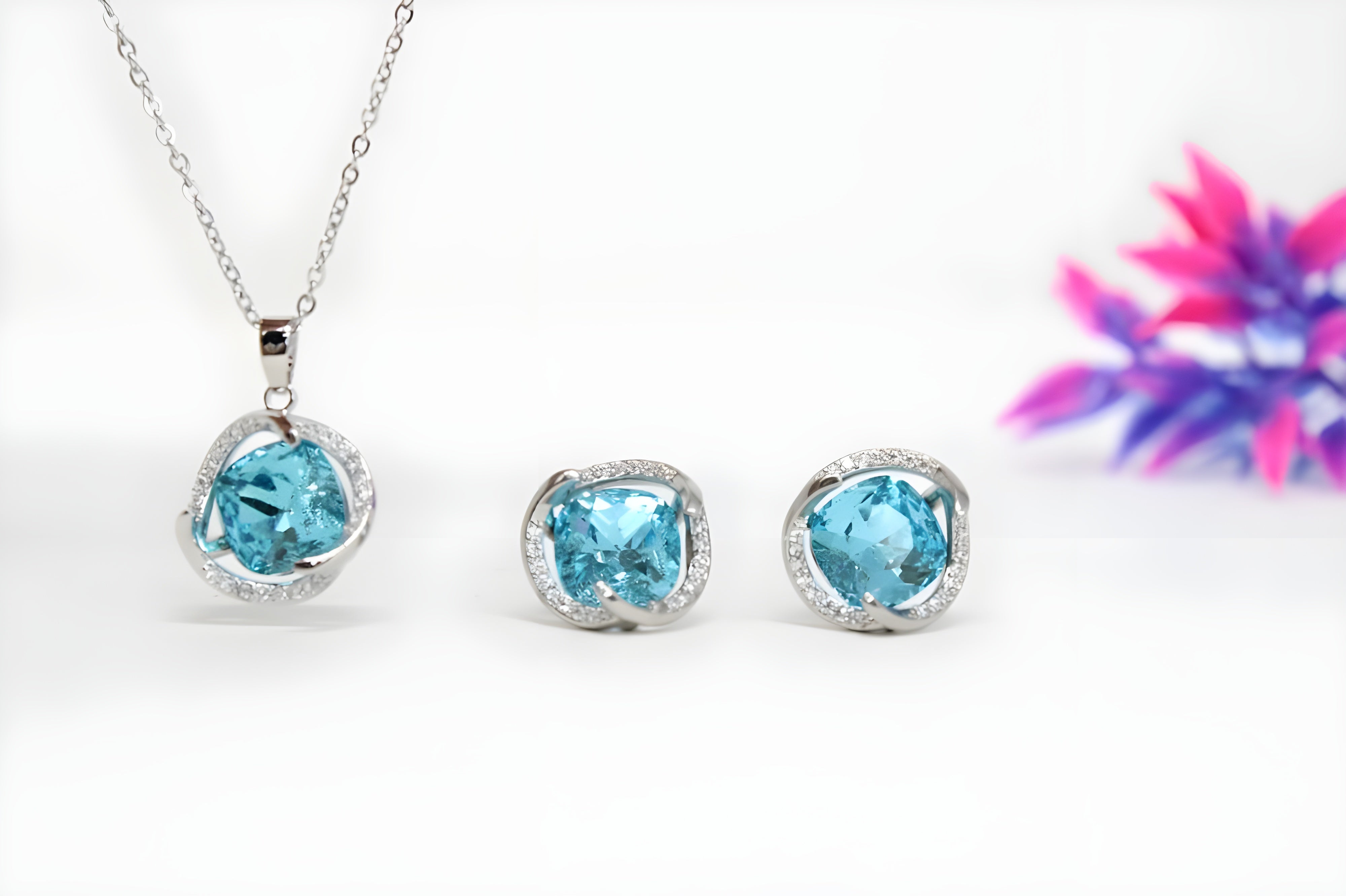 Enchanting Blue Crystal Pendant Set
