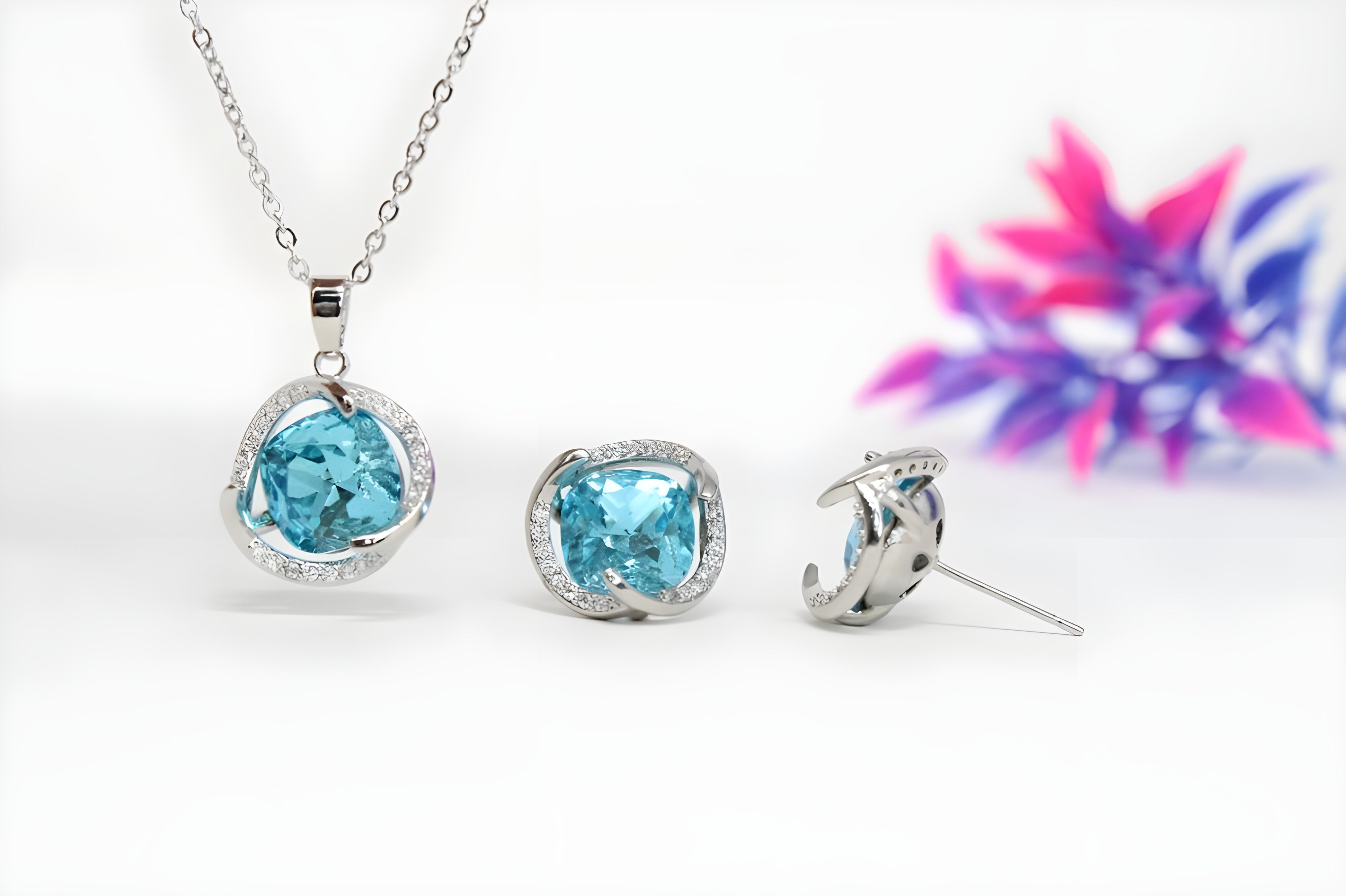 Enchanting Blue Crystal Pendant Set