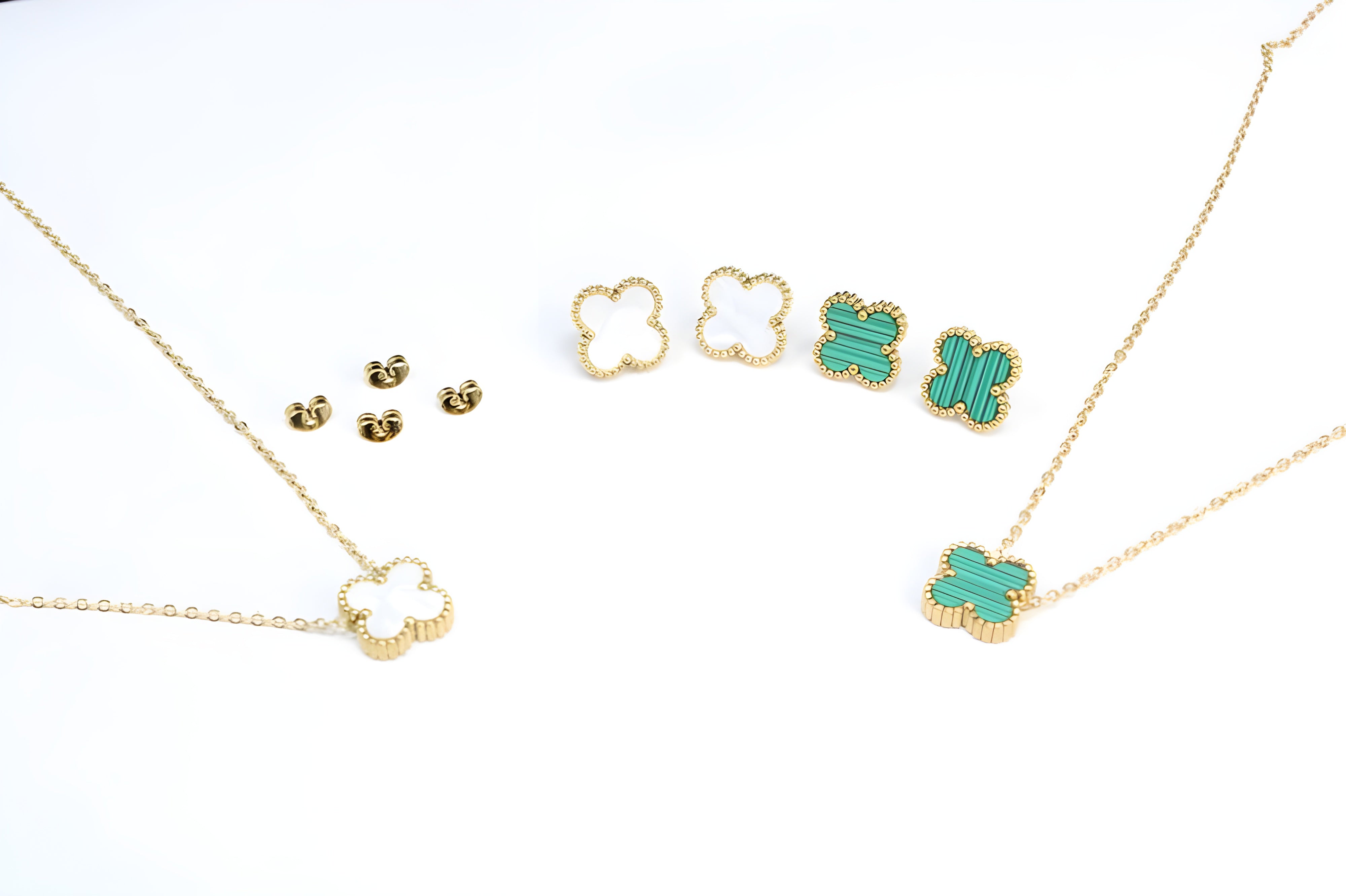 Verdant Elegance Leaf Pendant Set