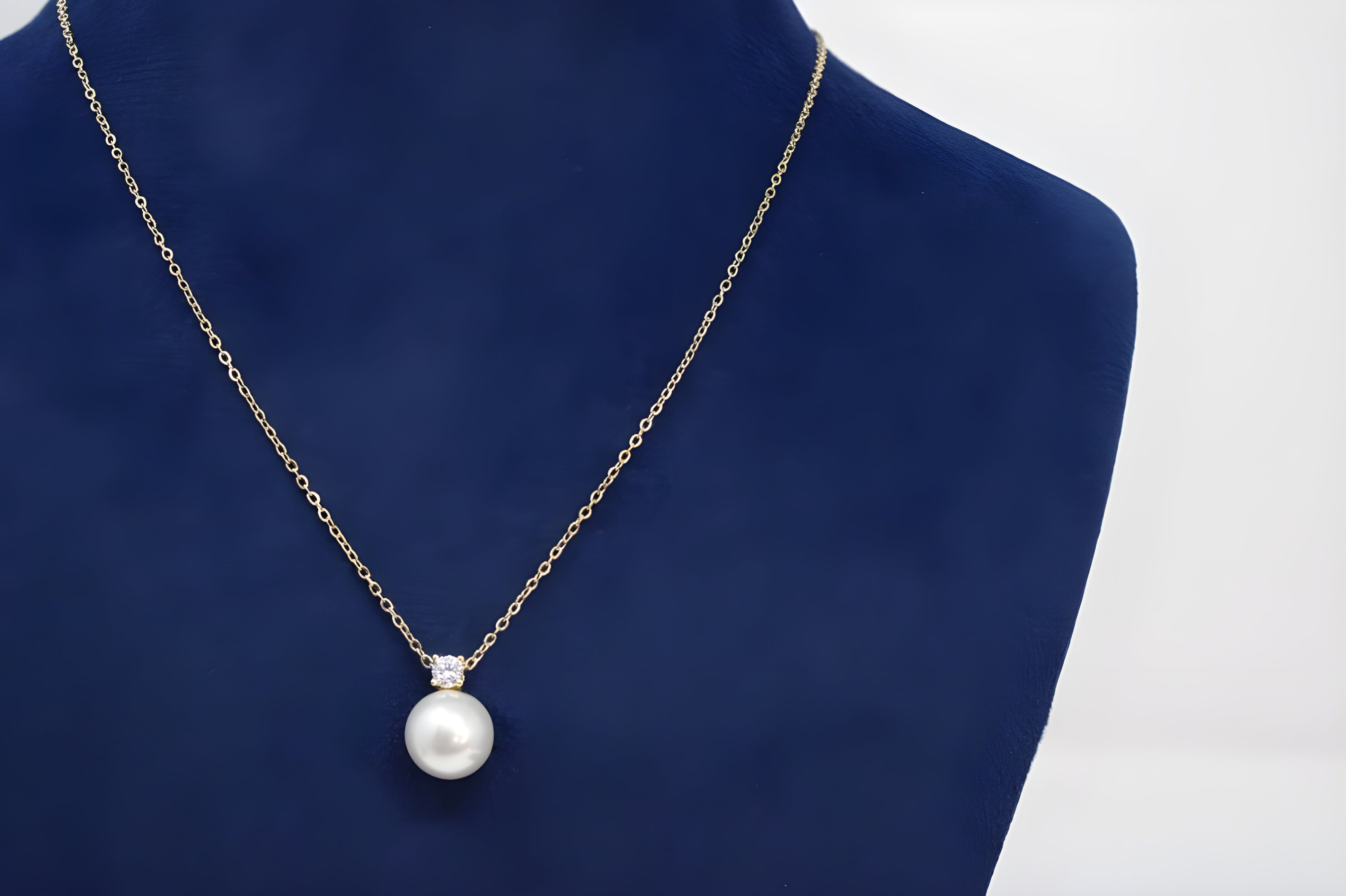 Golden Pearl Pendant Set