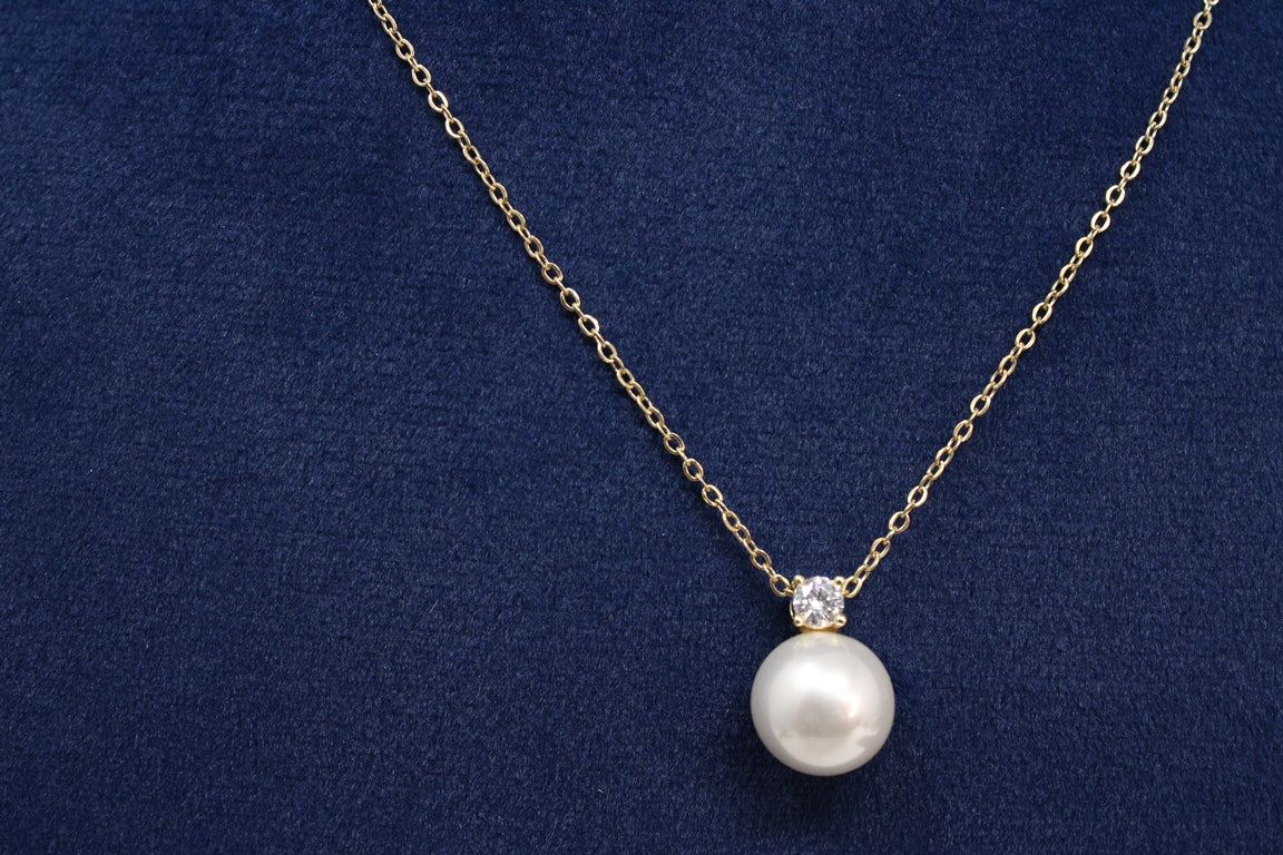 Golden Pearl Pendant Set