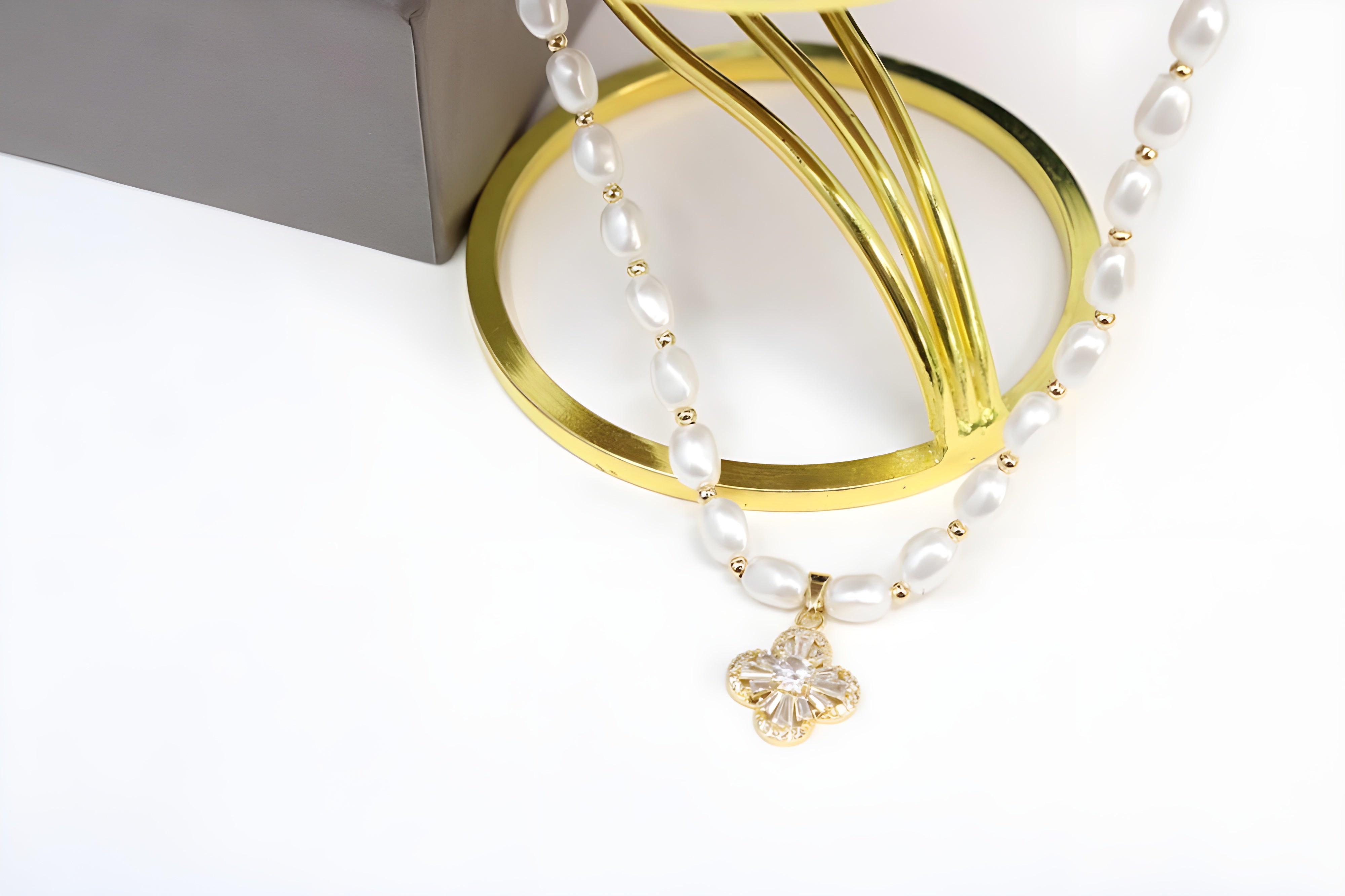 Pearl Blossom Leaf Pendant Set