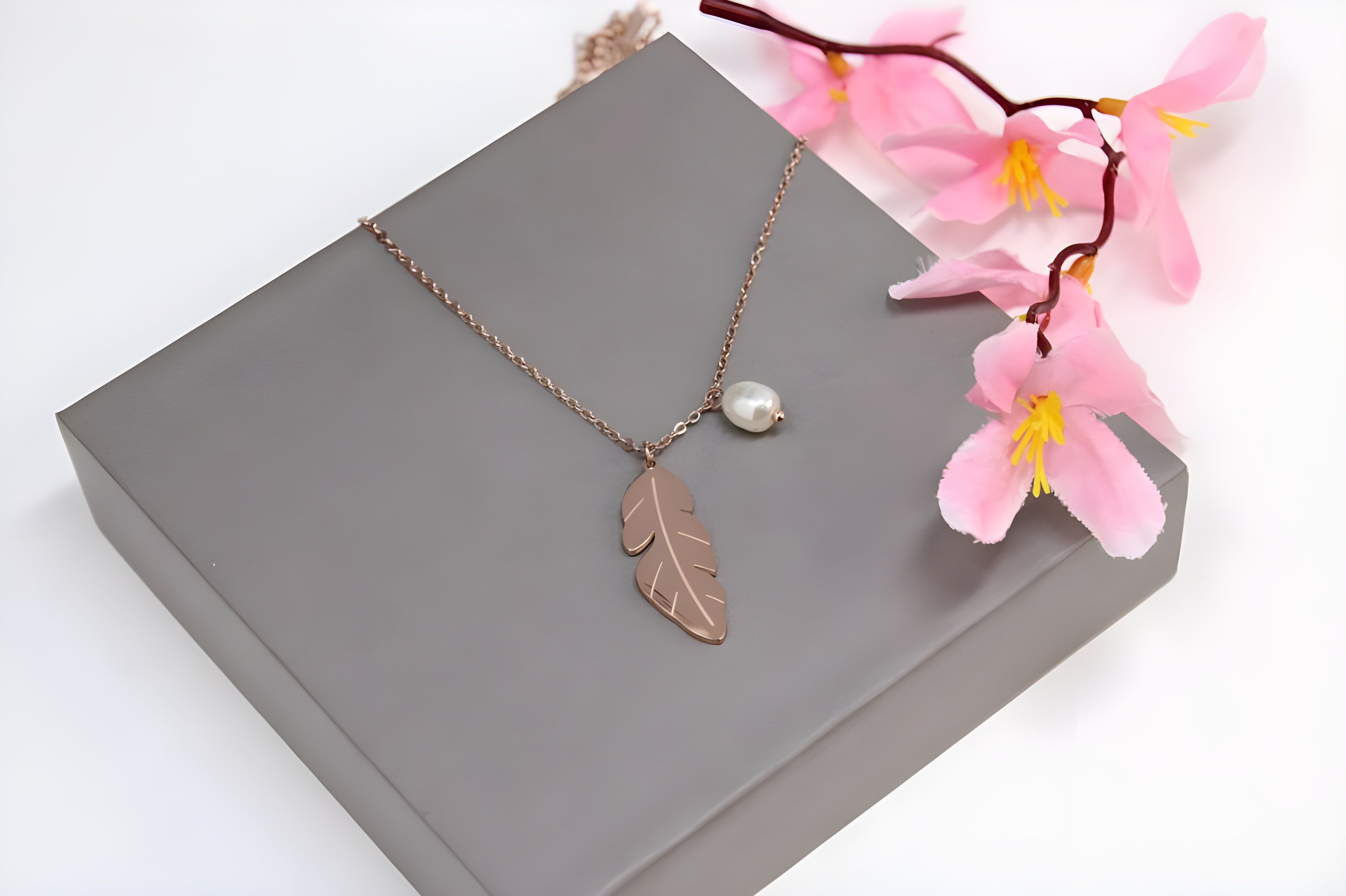 Majestic Leaf Pearl Jewelry Ensemble