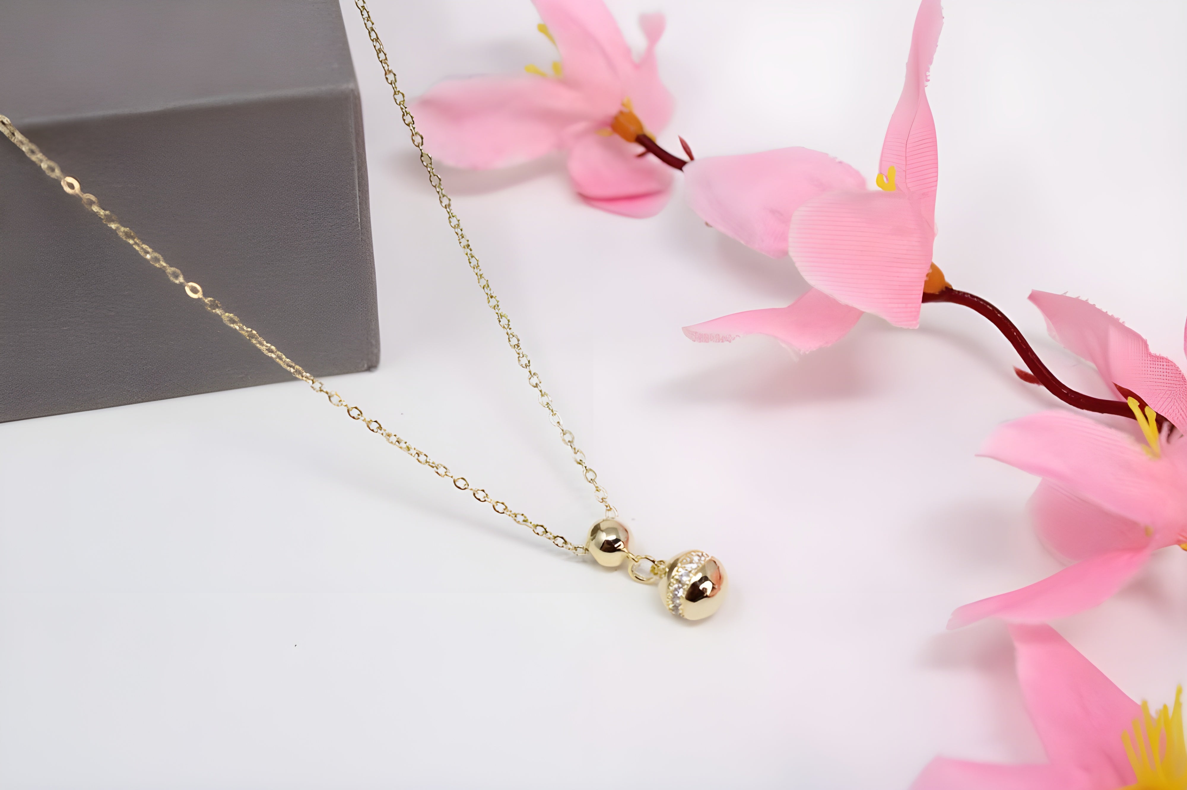 Pearl Radiance Pendant Set