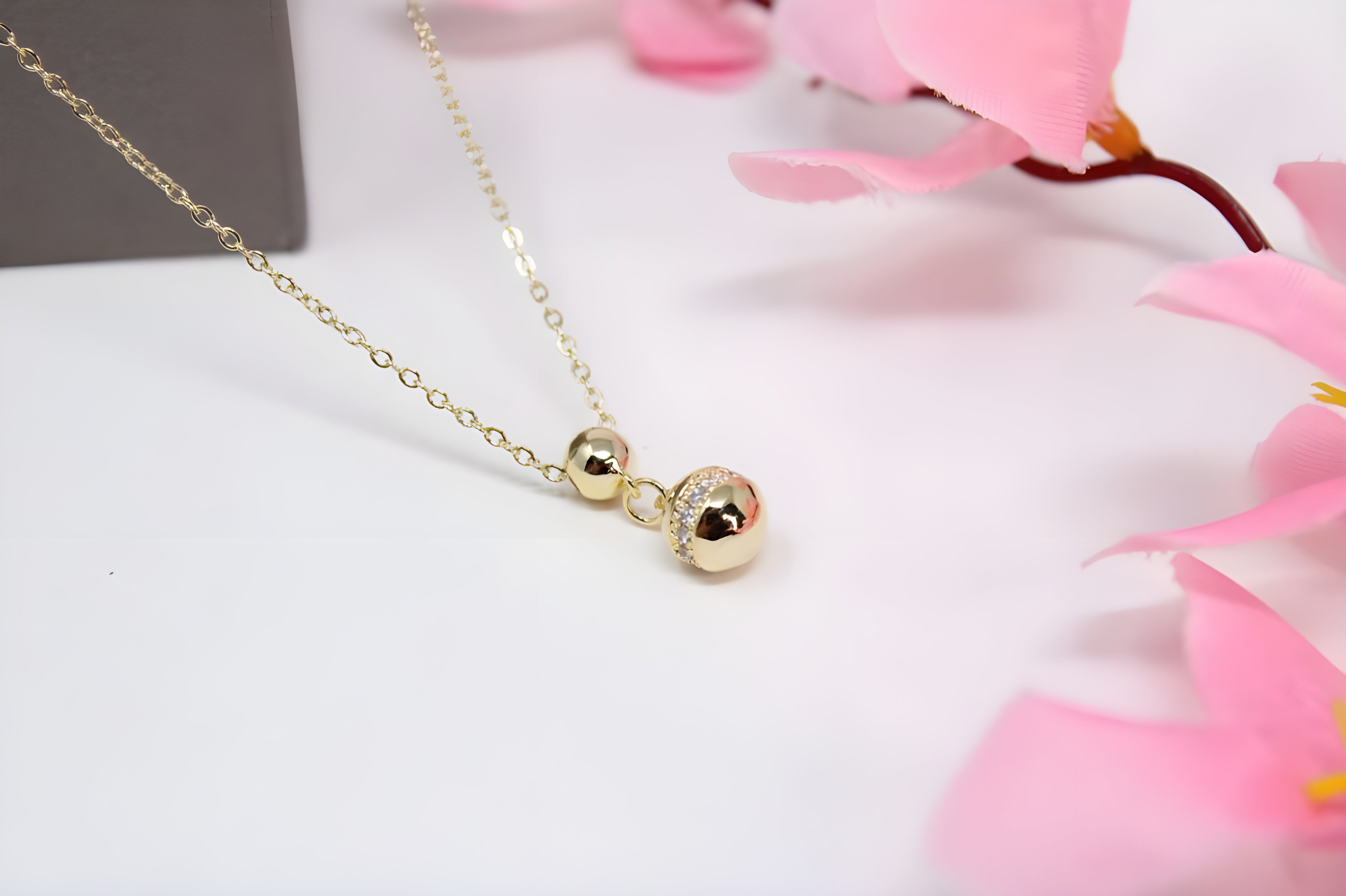 Pearl Radiance Pendant Set