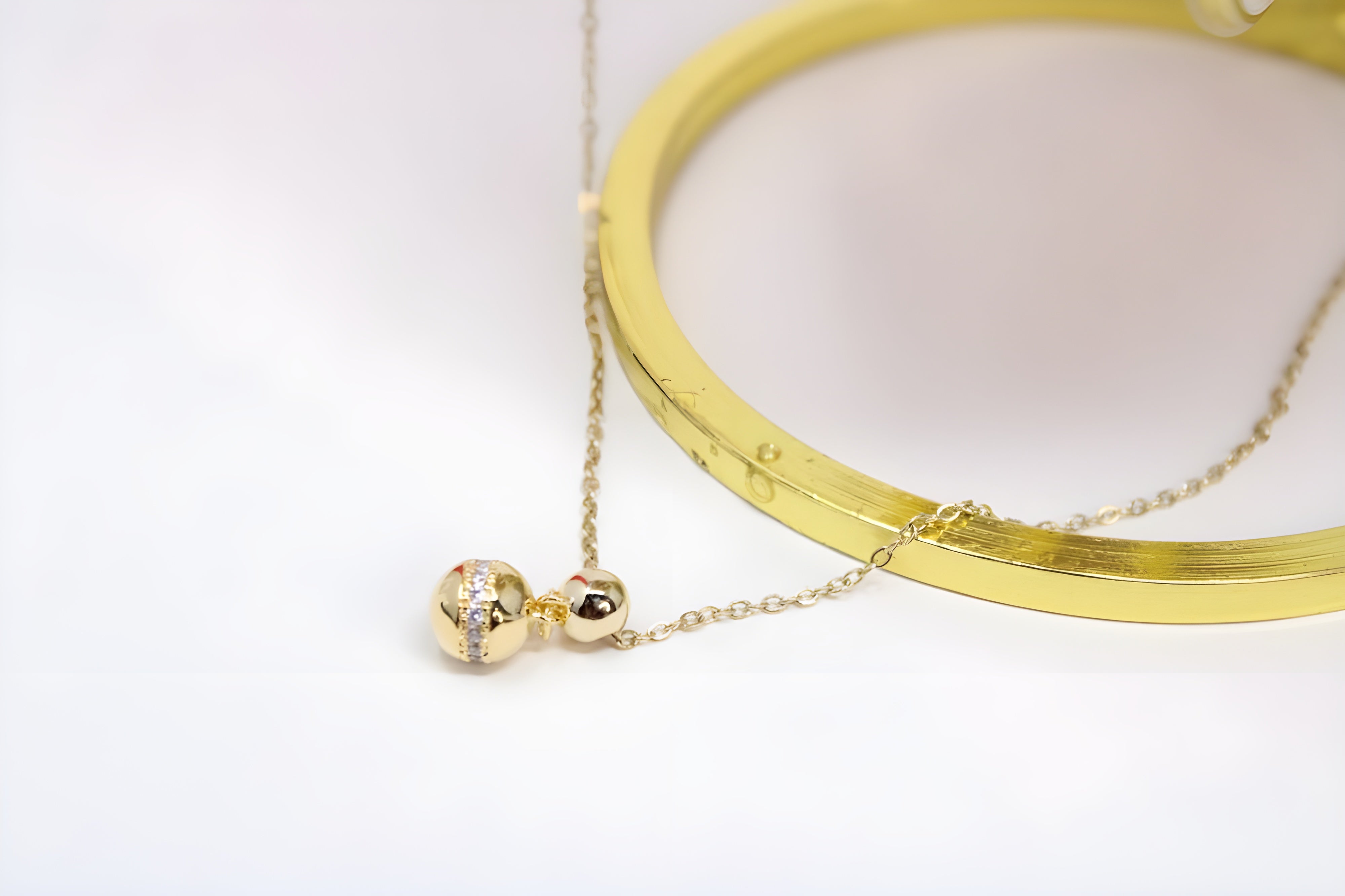 Pearl Radiance Pendant Set