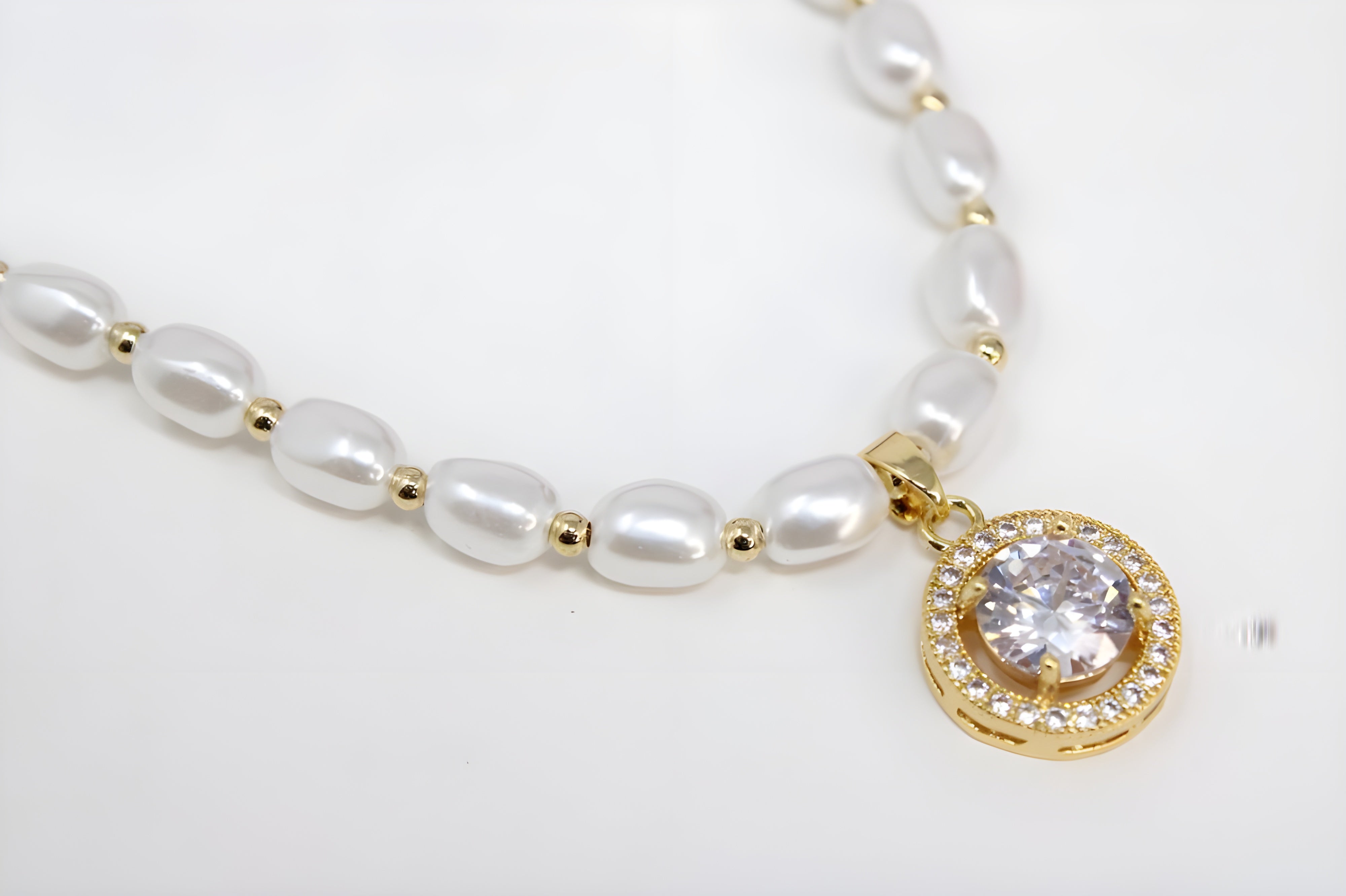Golden Pearl Radiance Pendant Set