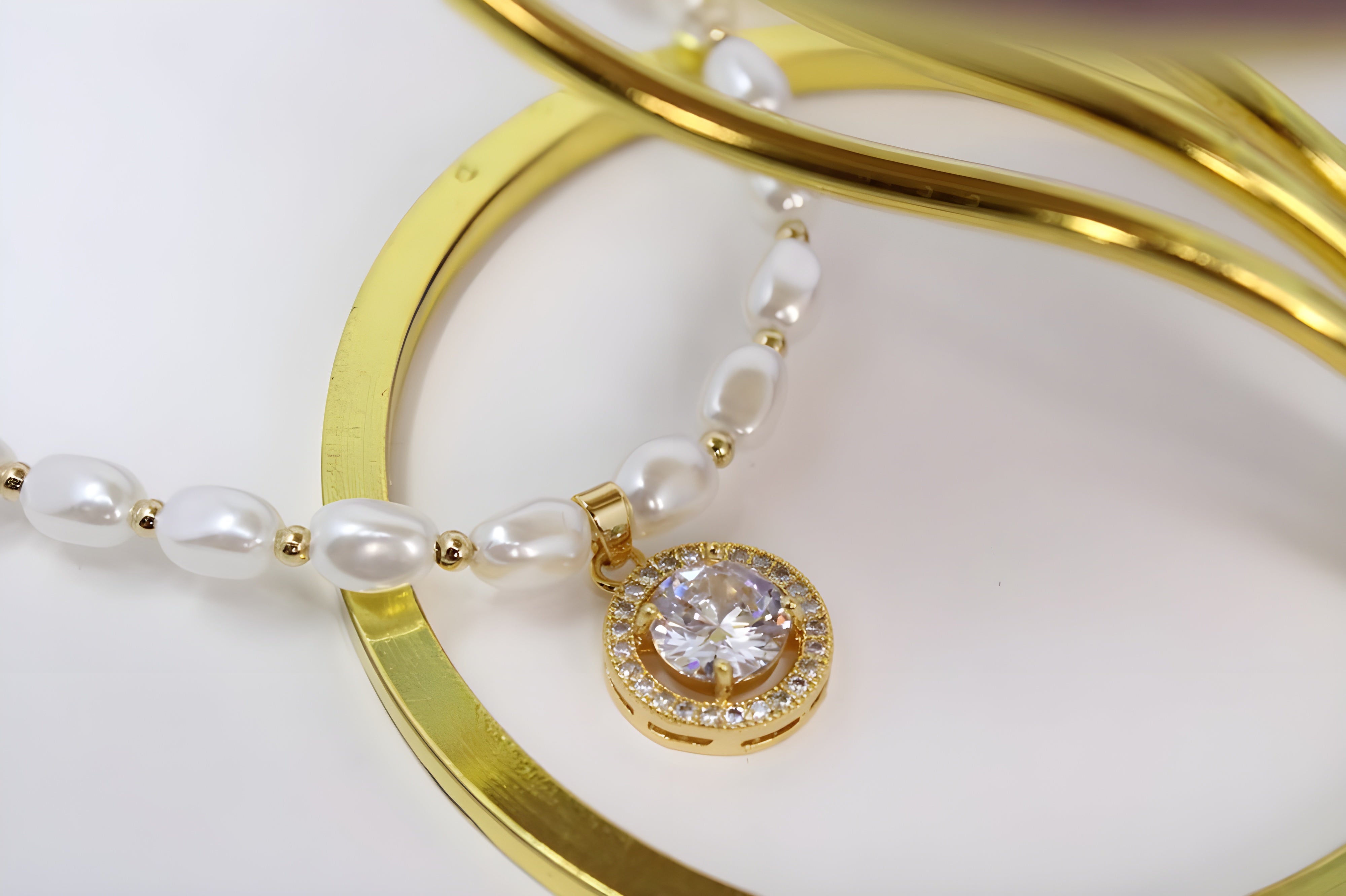 Golden Pearl Radiance Pendant Set
