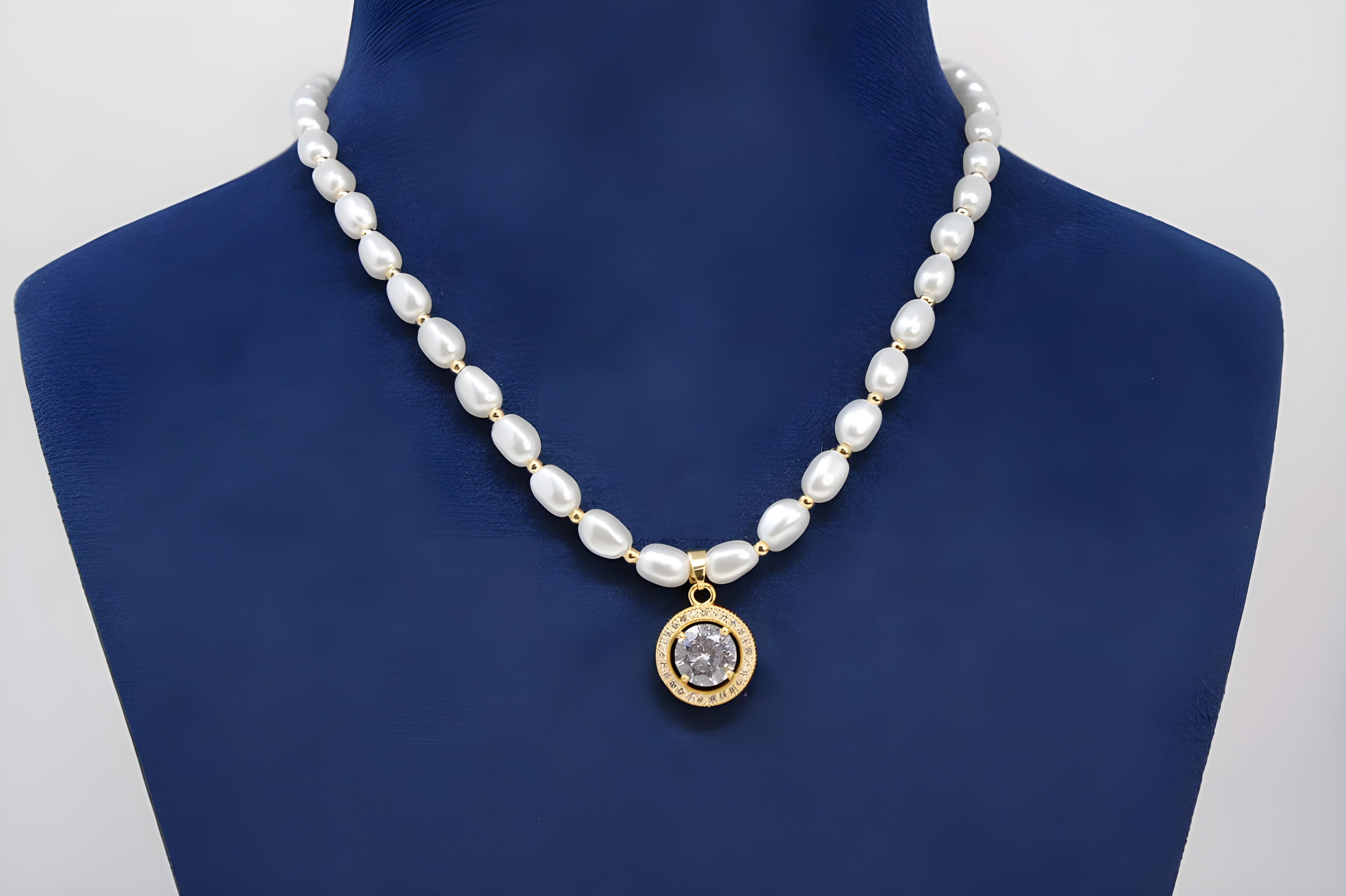 Golden Pearl Radiance Pendant Set