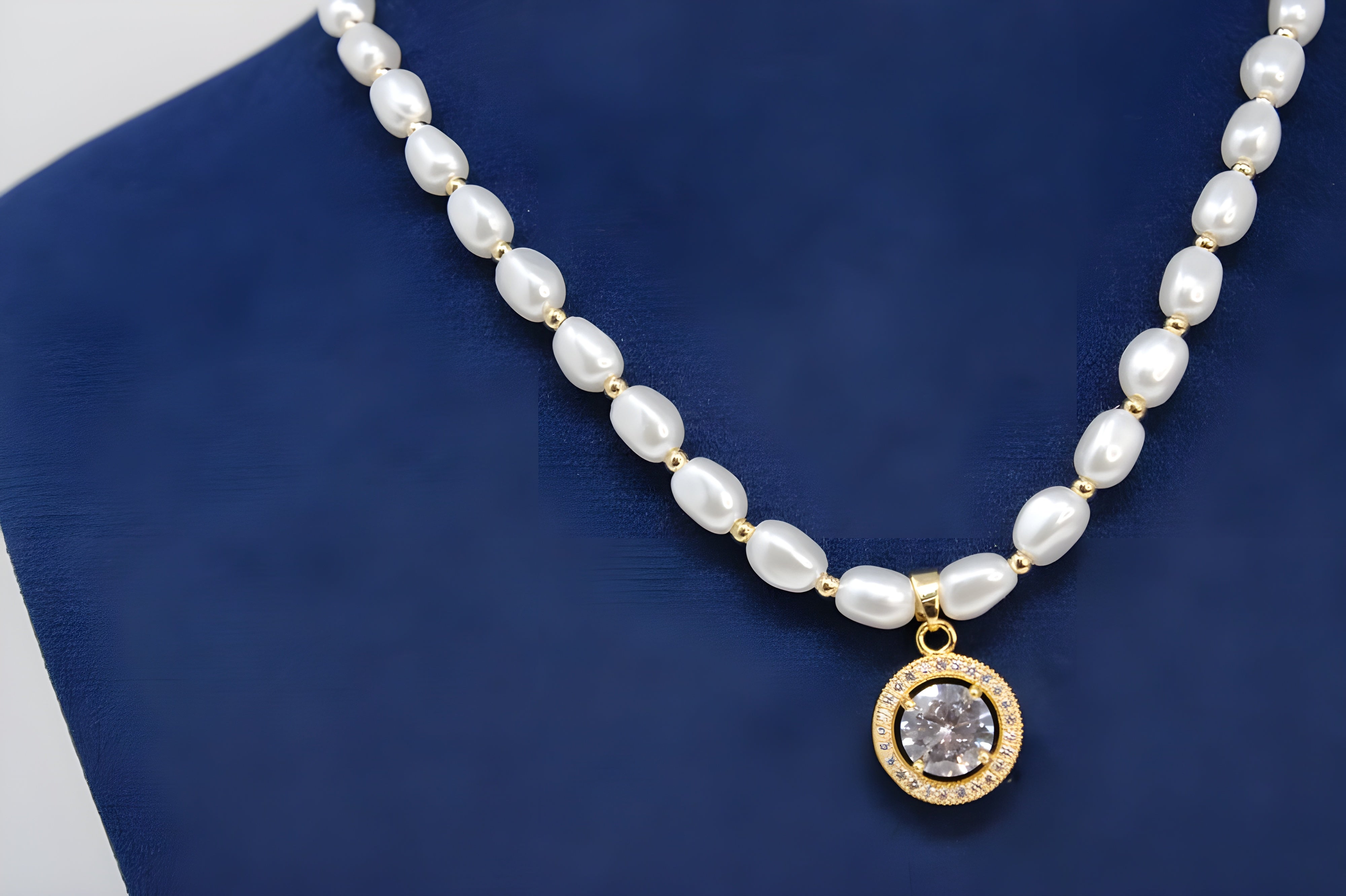 Golden Pearl Radiance Pendant Set