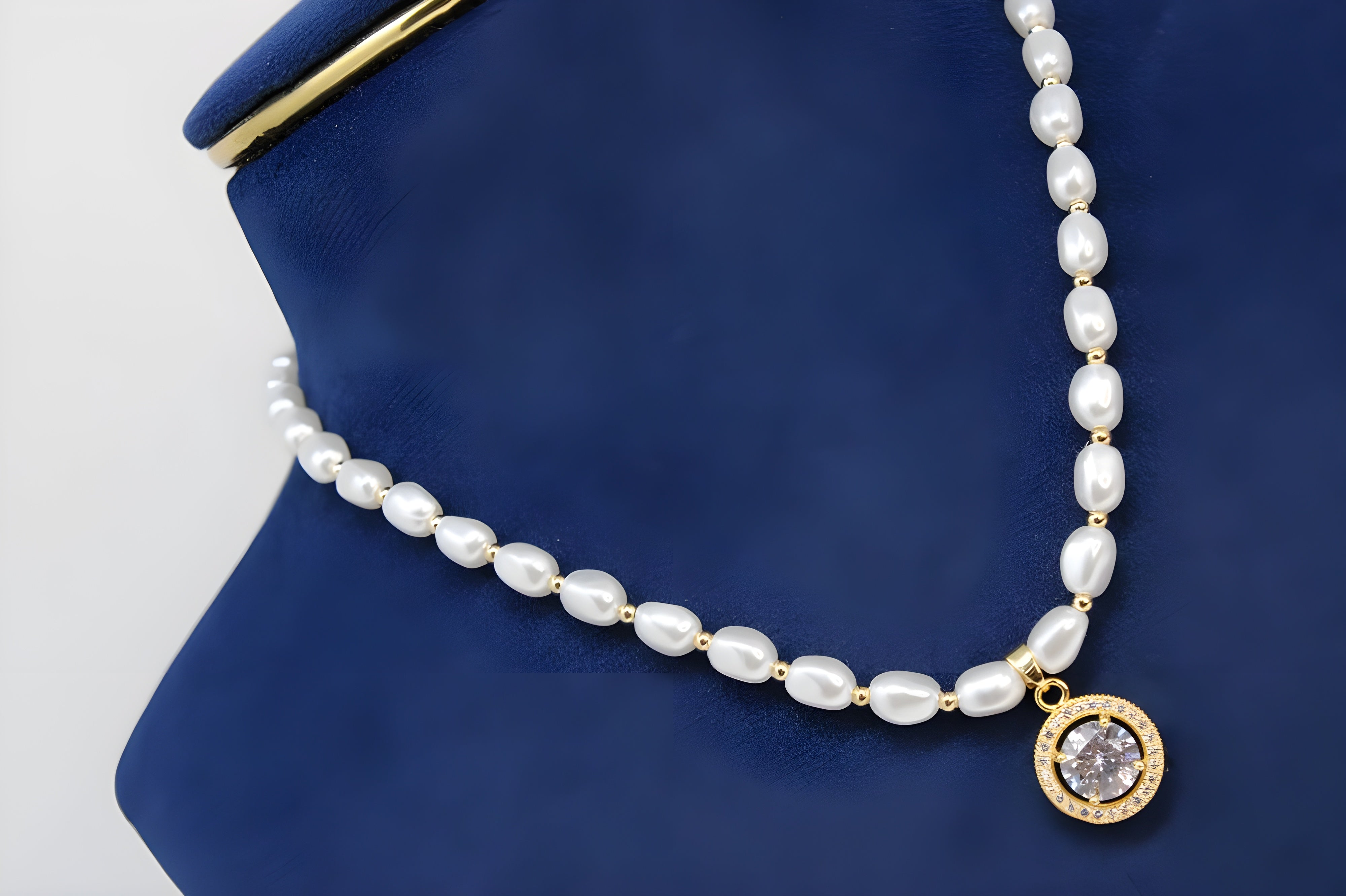 Golden Pearl Radiance Pendant Set