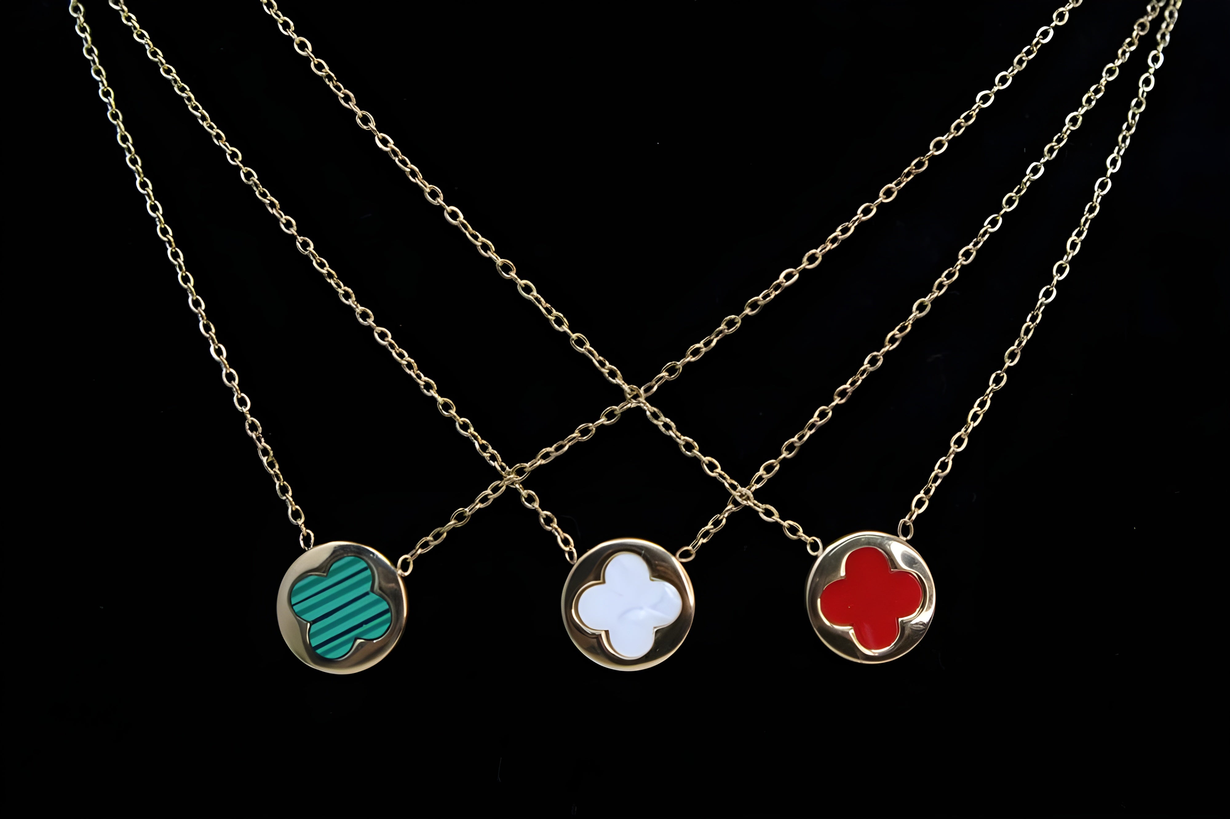 Trinity Leaf Pendant Set