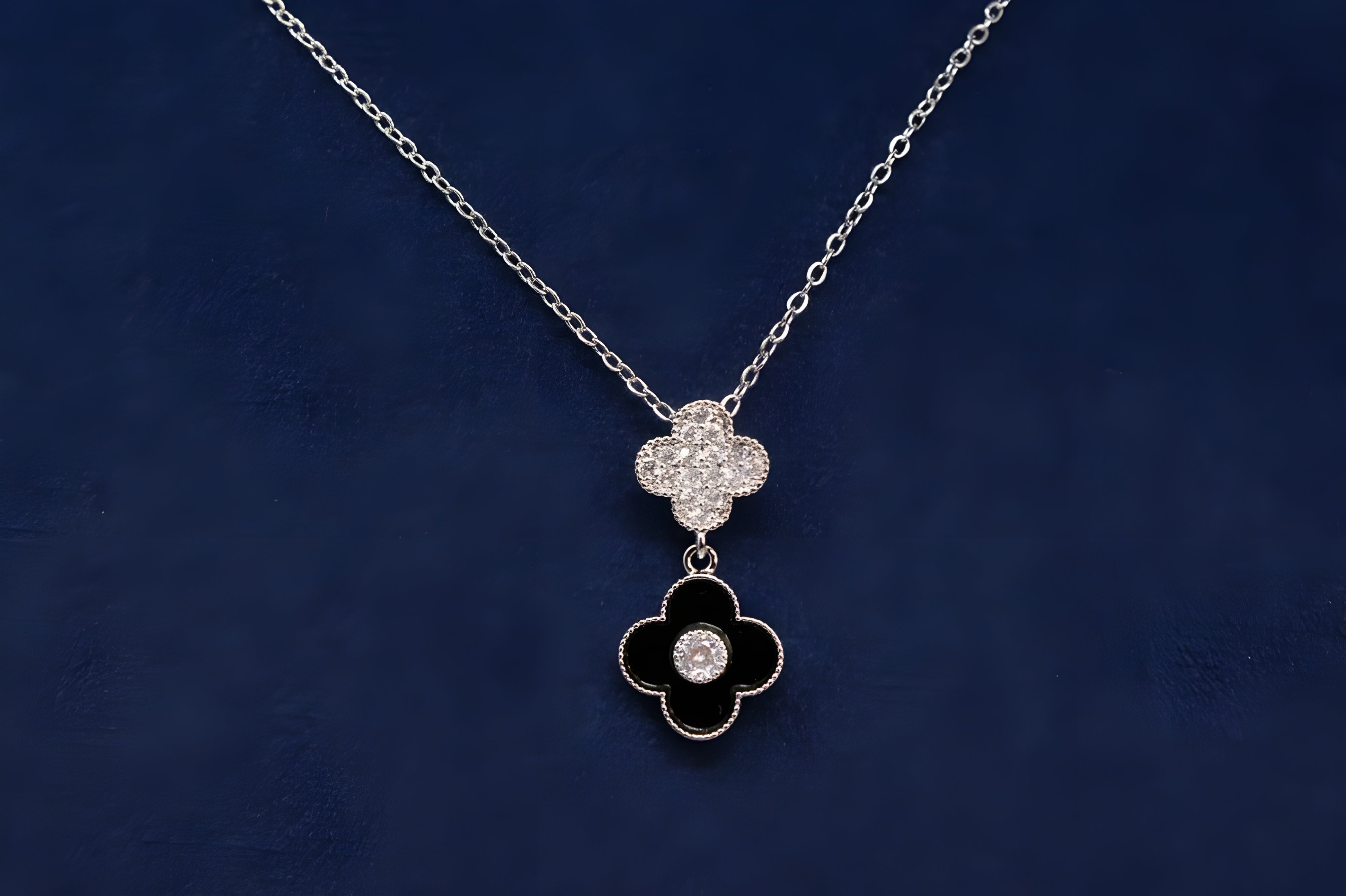 Lucky Leaf Silver Crystal Pendant Set