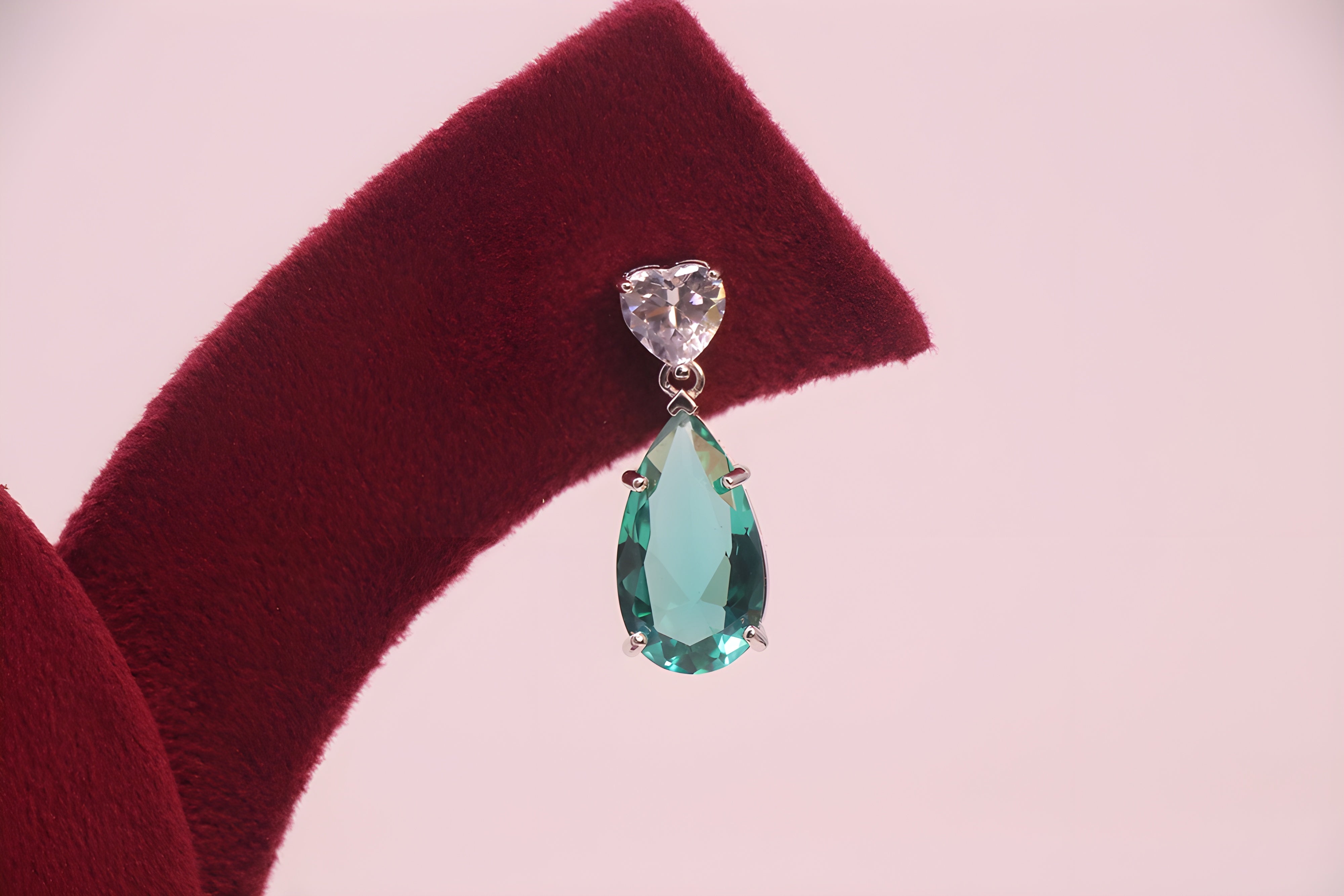 VeeLux Emerald Sparkle Earrings