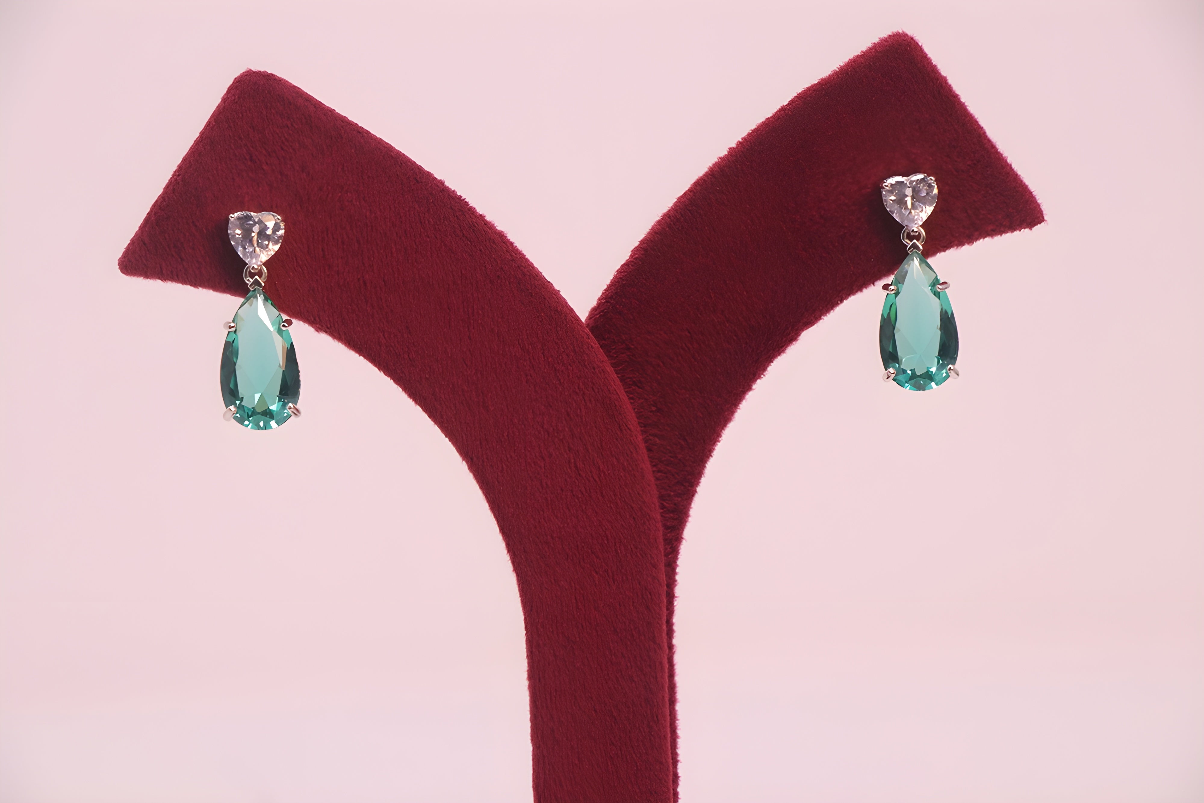 VeeLux Emerald Sparkle Earrings