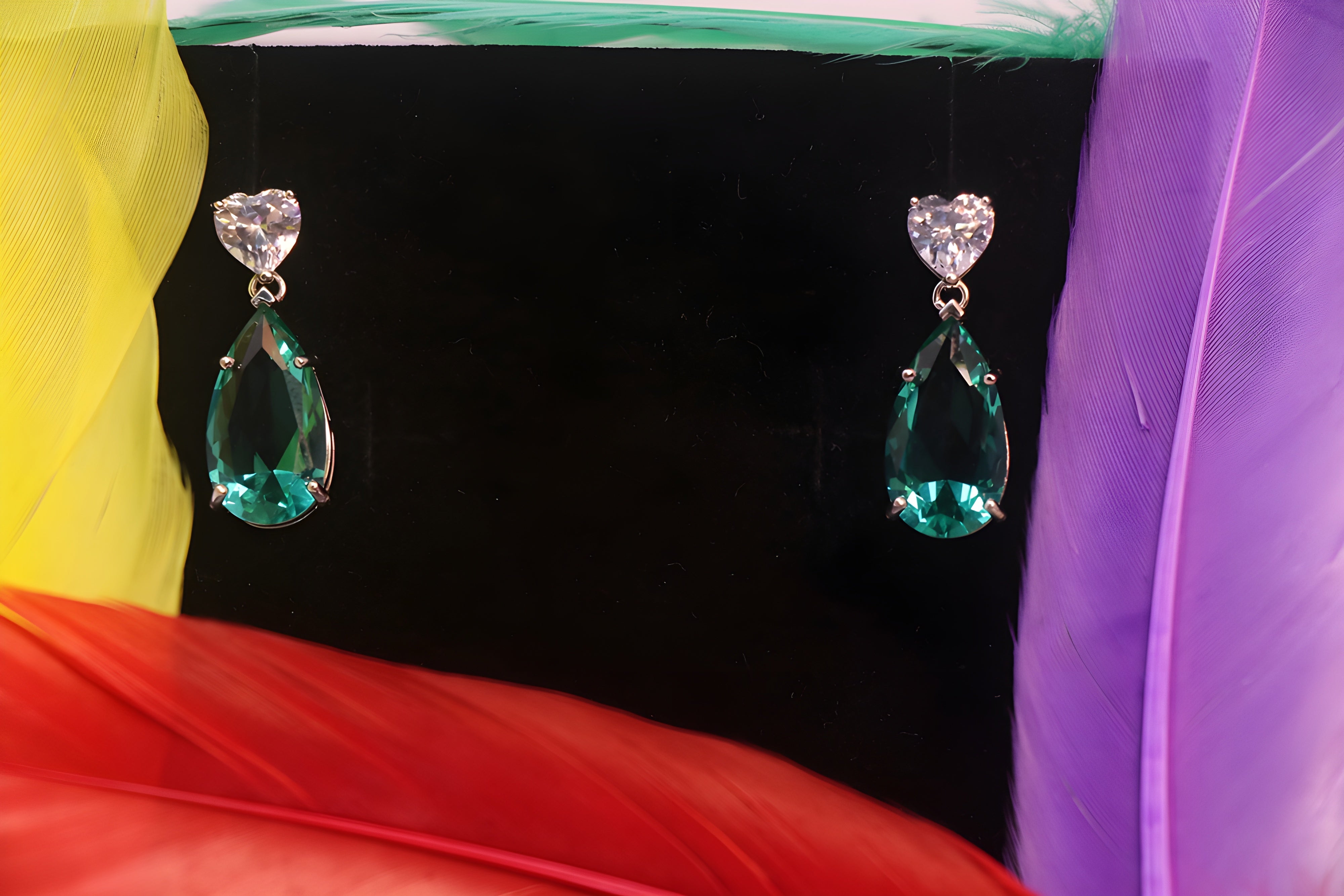 VeeLux Emerald Sparkle Earrings