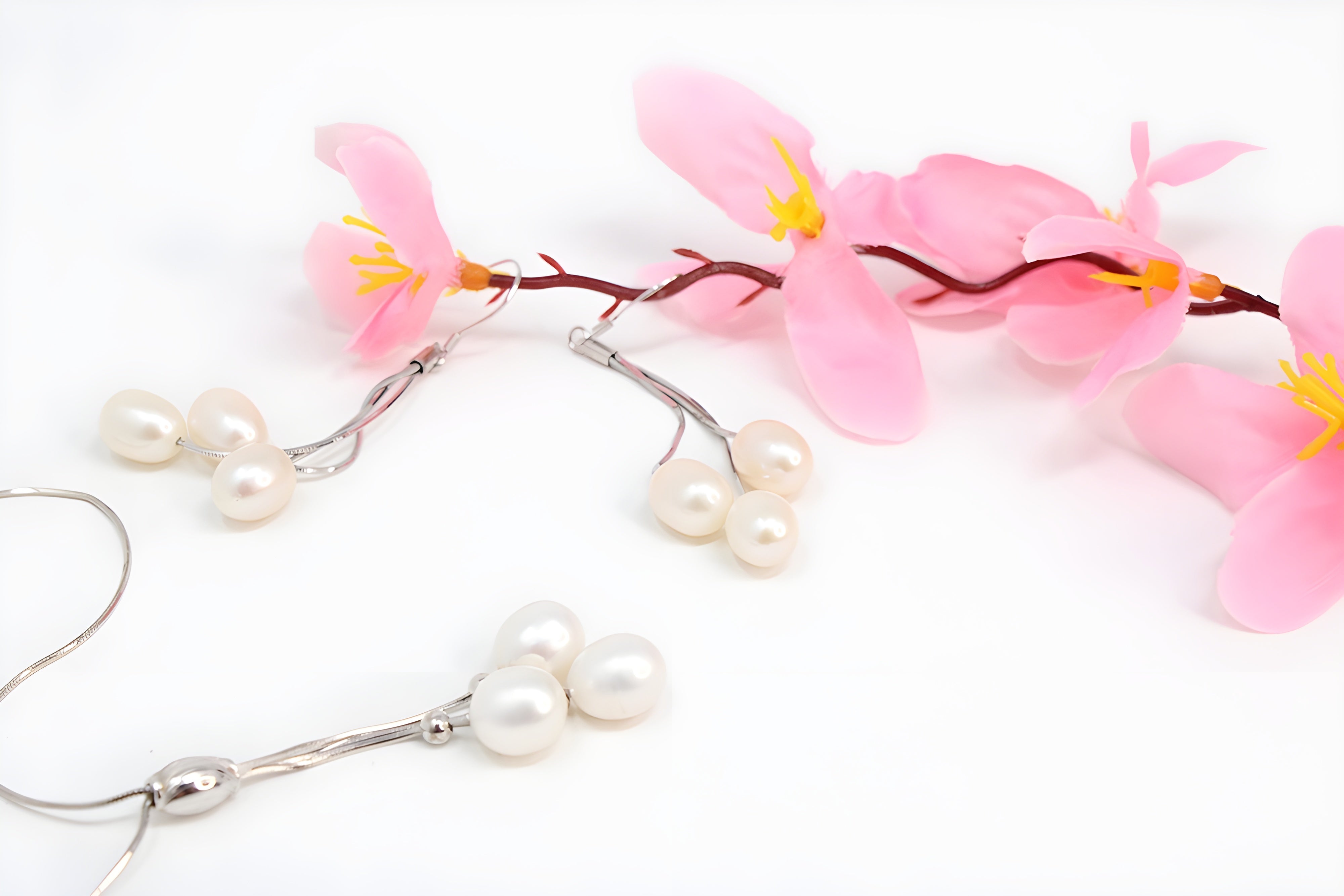 Pearl Elegance Sterling Silver Pendant Set