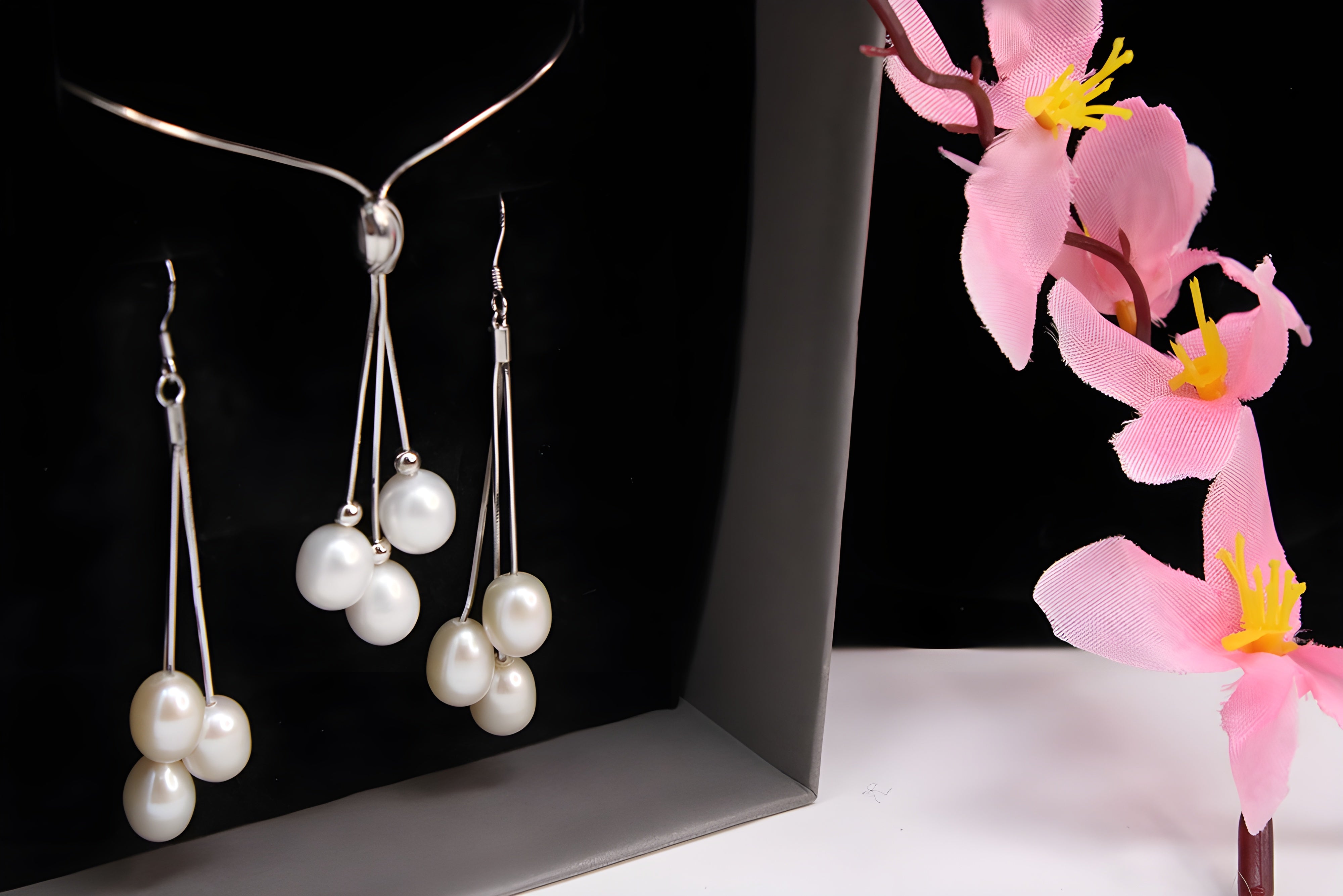 Pearl Elegance Sterling Silver Pendant Set