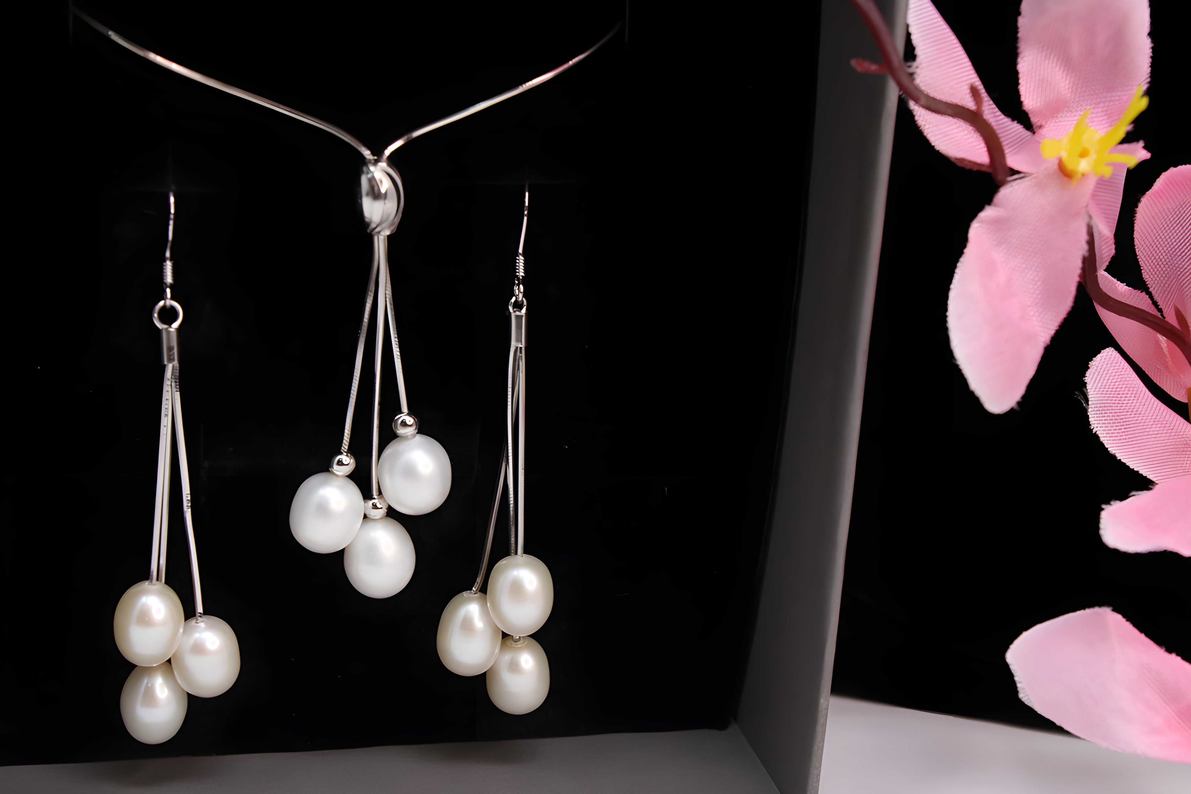 Pearl Elegance Sterling Silver Pendant Set