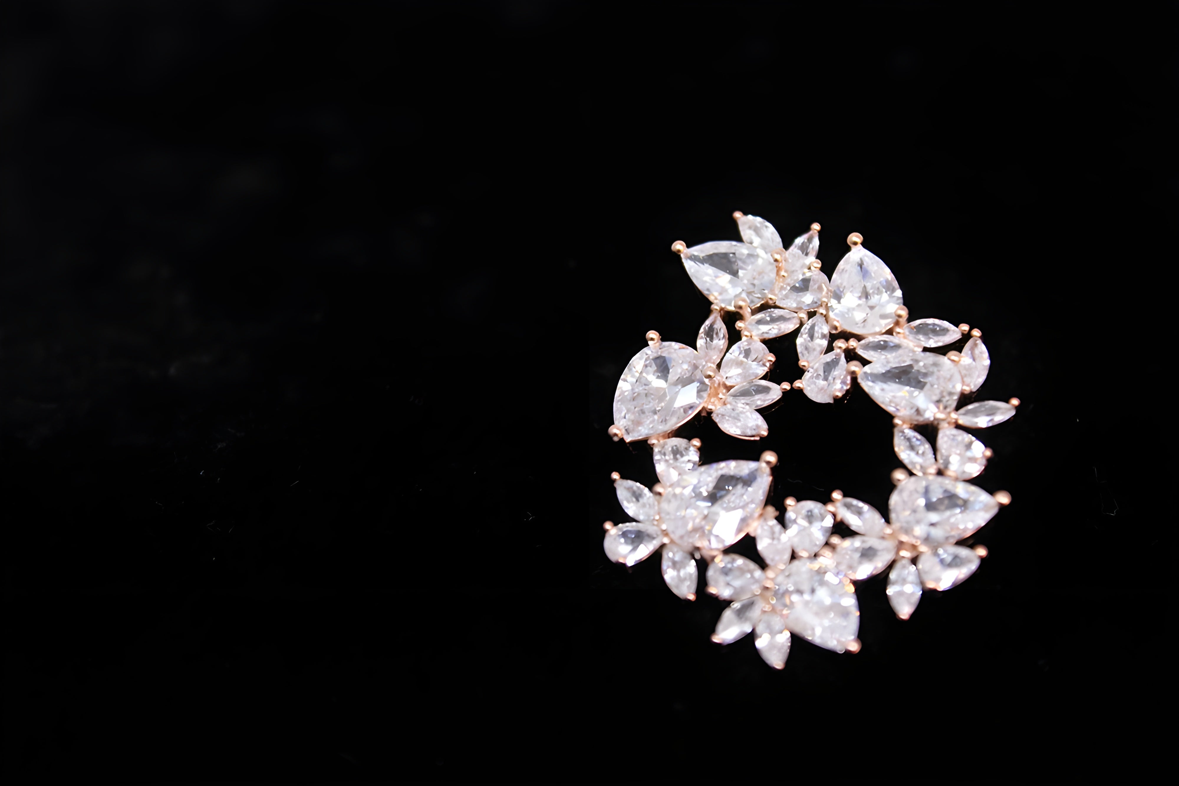 Aurum Elegance VeeLux Premium Earrings