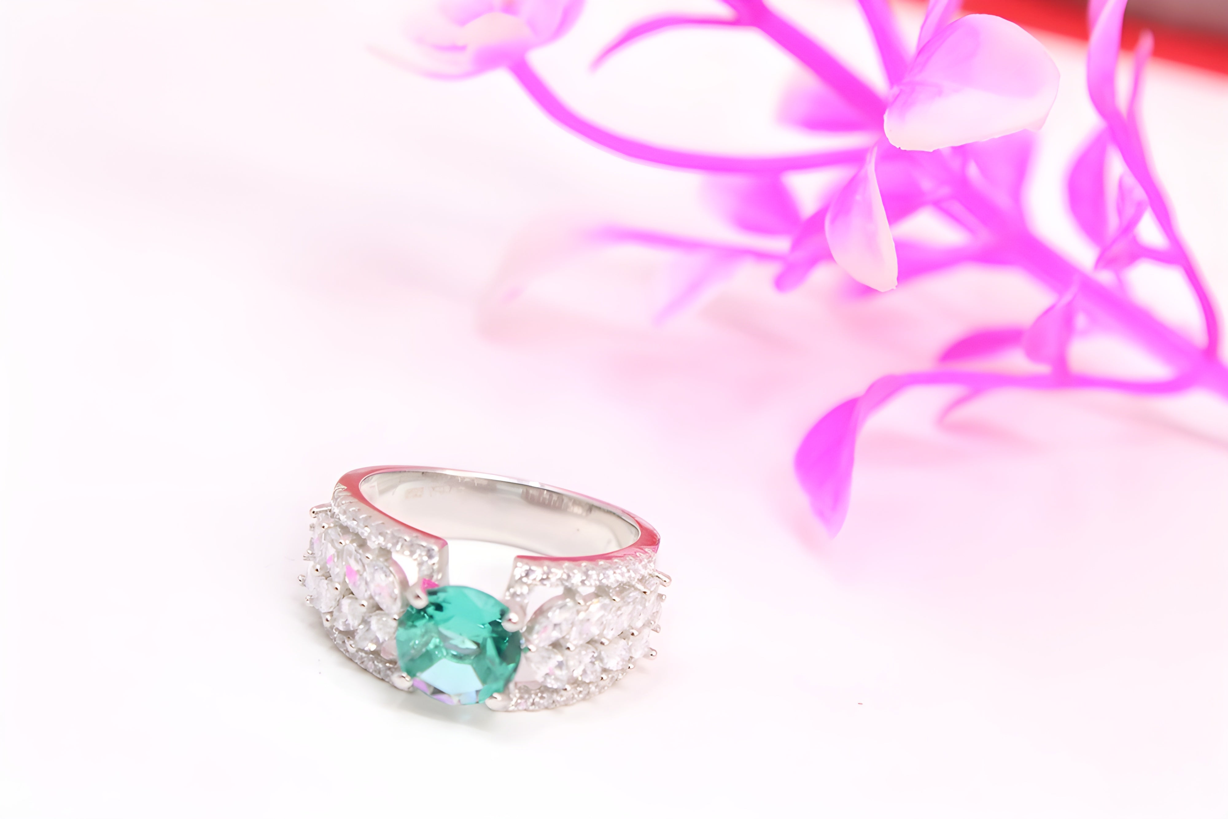 Emerald Glow Sterling Silver Ring